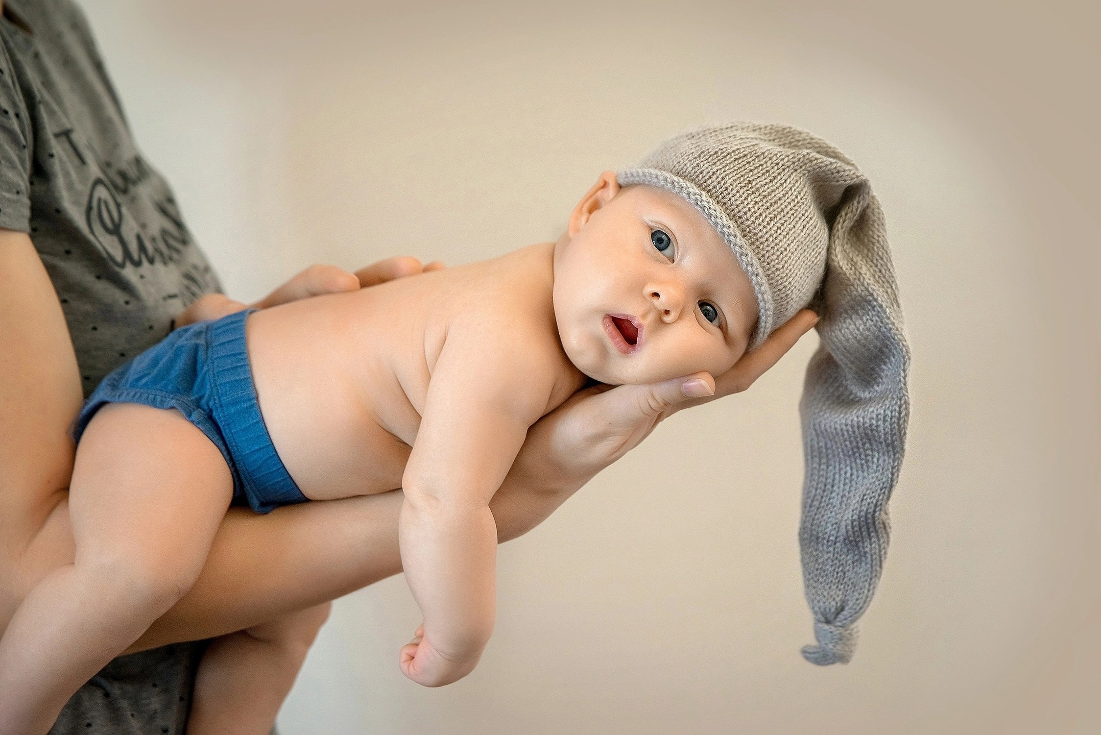 Малыши до года. Контакты