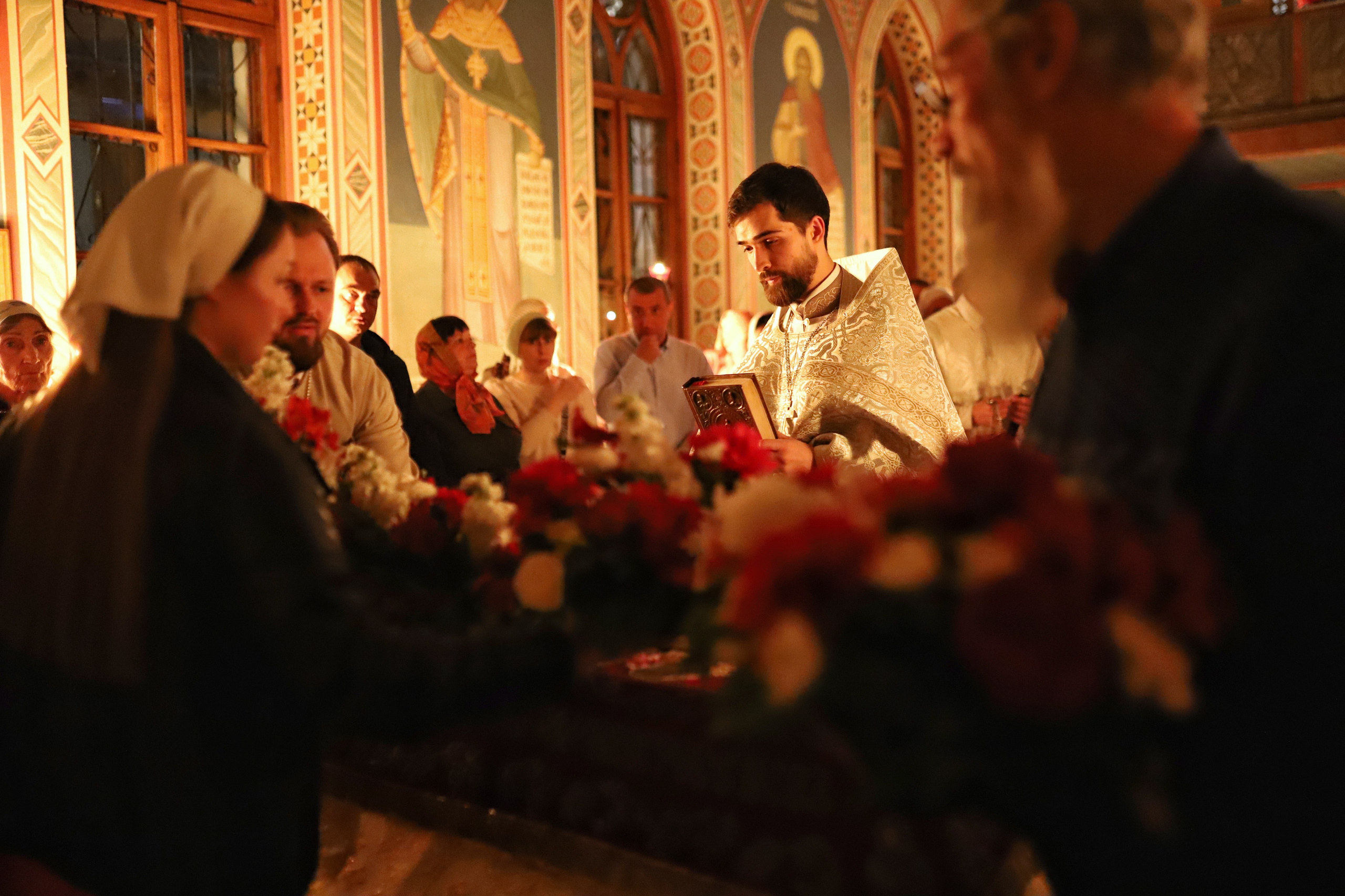 Съемка Литургии. Фотограф и видеограф в Санкт-Петербурге