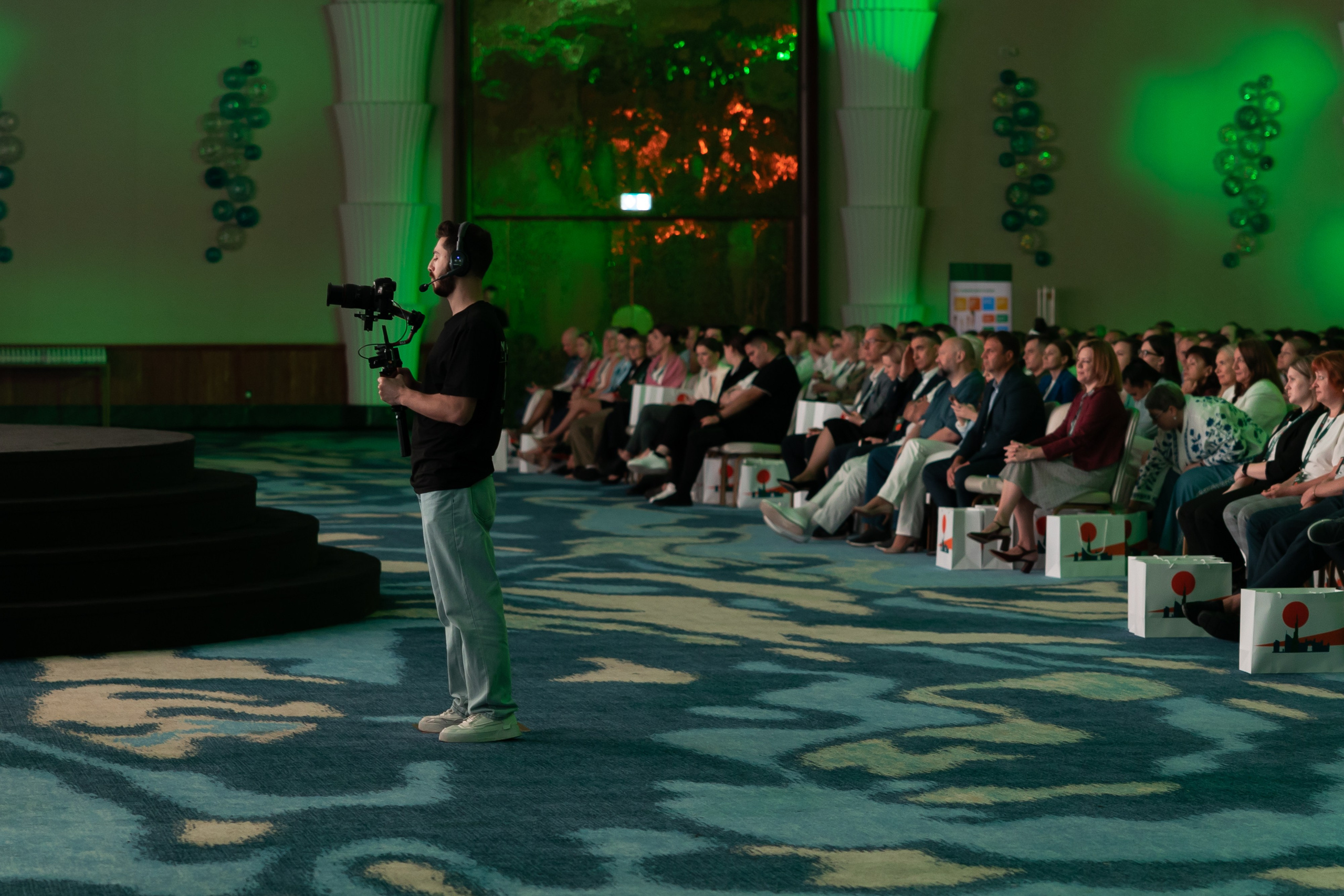 Точка Притяжения / Дубай. Фотограф Юлия Назарова