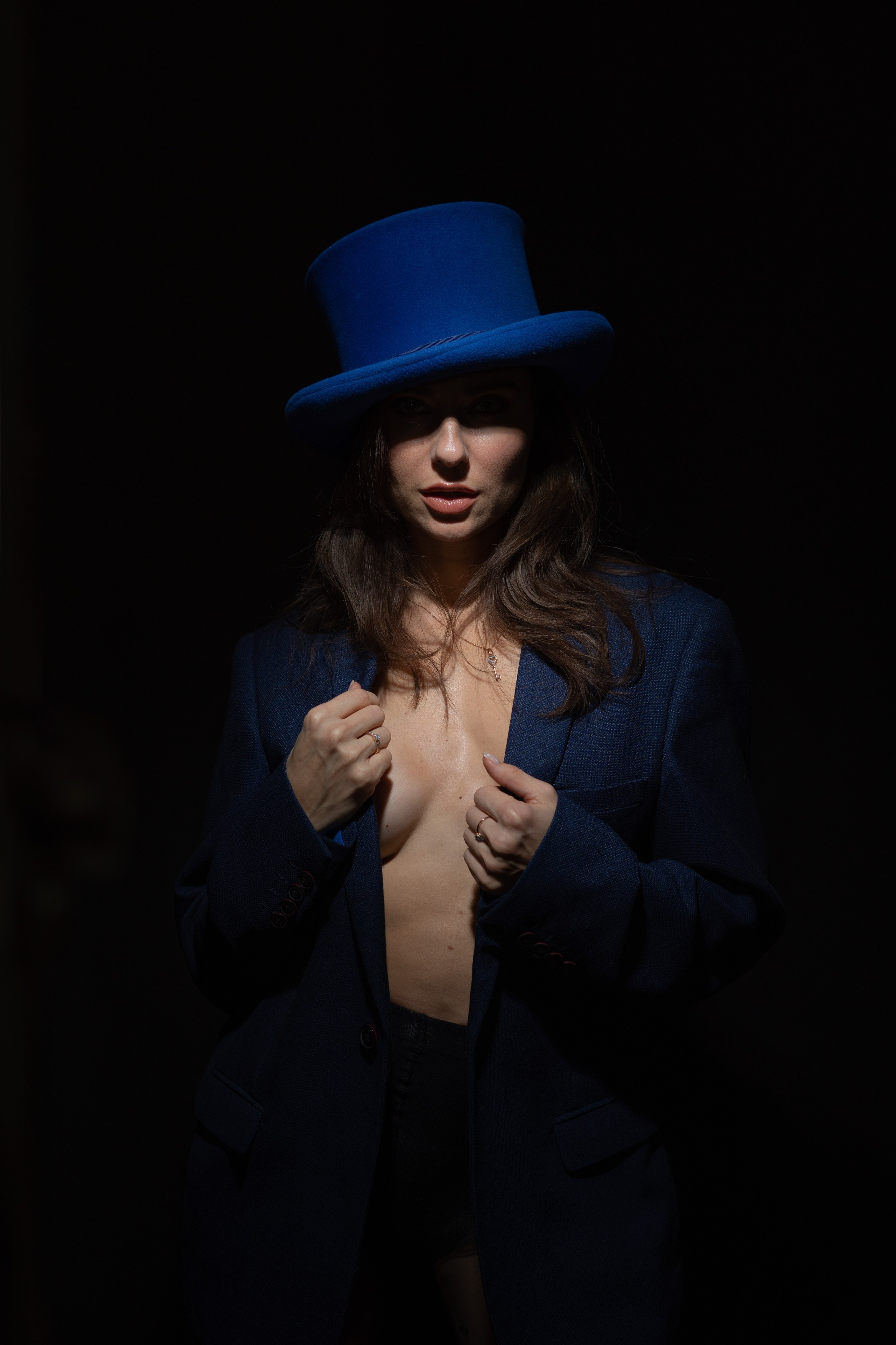 За плечами Лилии Гуреевой — работа с самим Славой Зайцевым,. Профессиональный портретный фотограф в Москве Владимир Глаголев