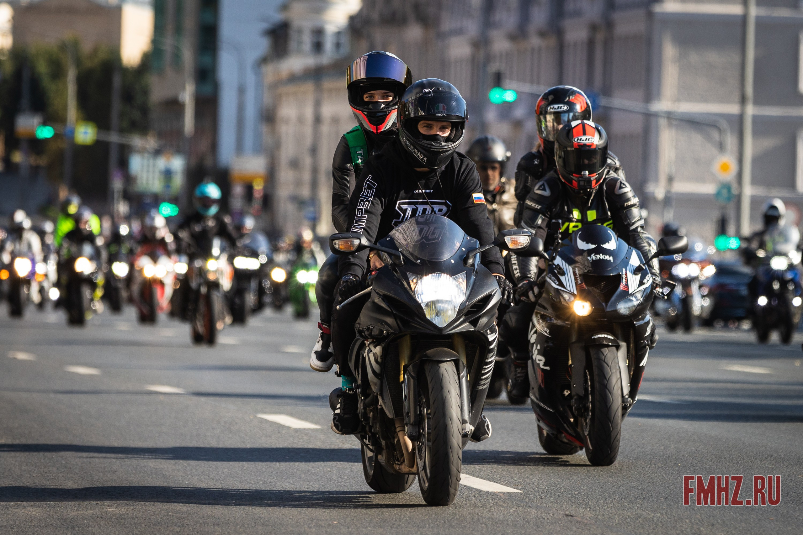 Закрытие Мотосезона 2023 на проспекте Академика Сахарова. Фотограф Владимир Охрименко