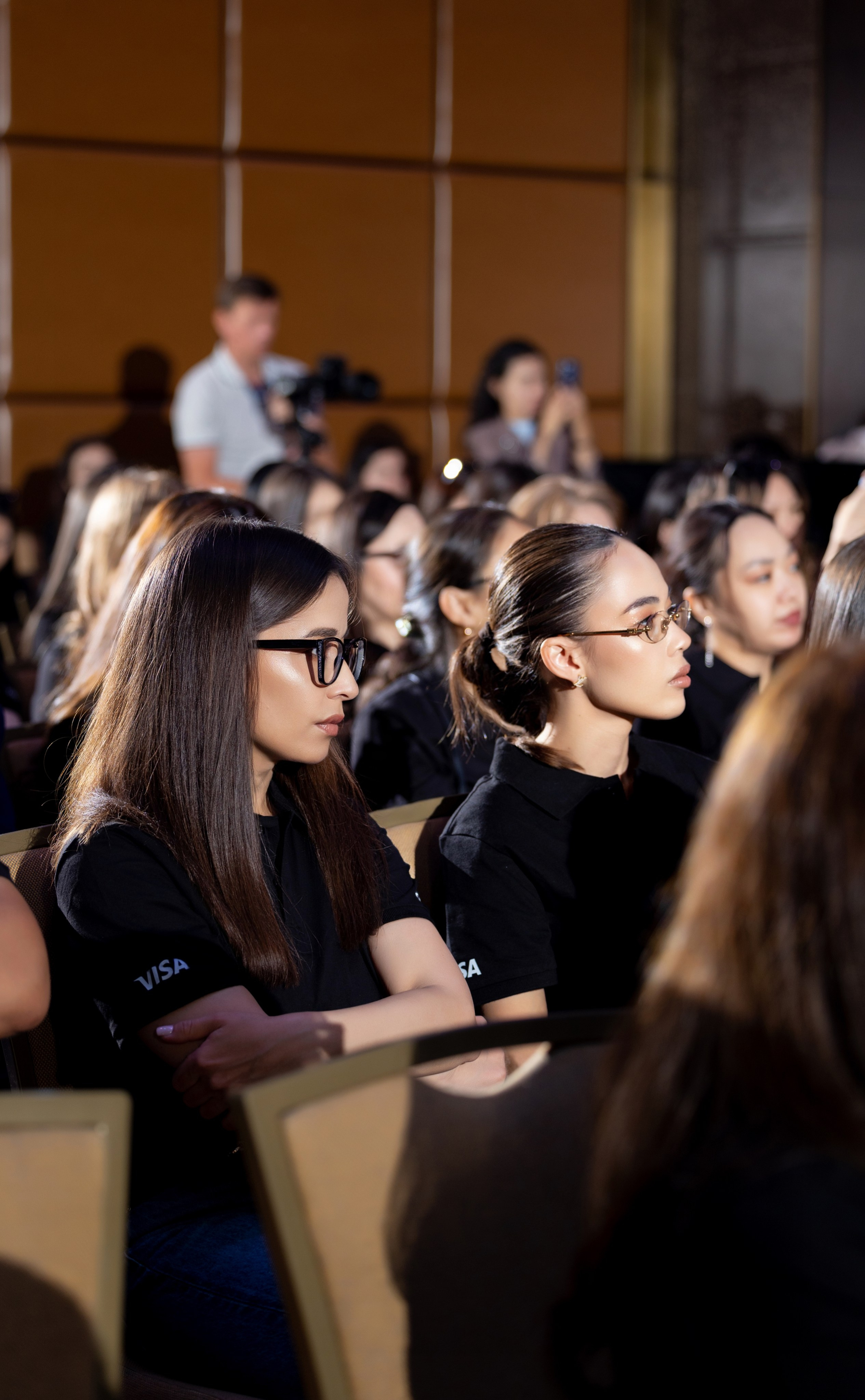 Тренинг Visa & Halyk Bank. Кристина Шнайдер репортажный фотограф Алматы