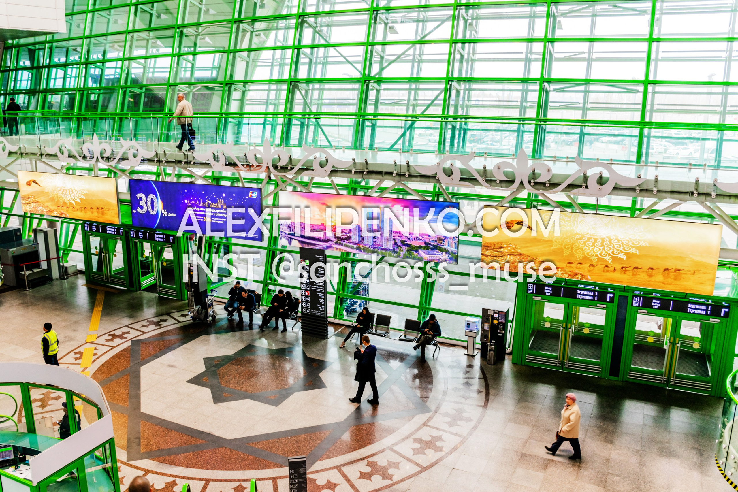 Фотосъемка для рекламного оператора MYD Production в Аэропорту Астаны. Фотограф интерьера недвижимости и архитектуры в Астане