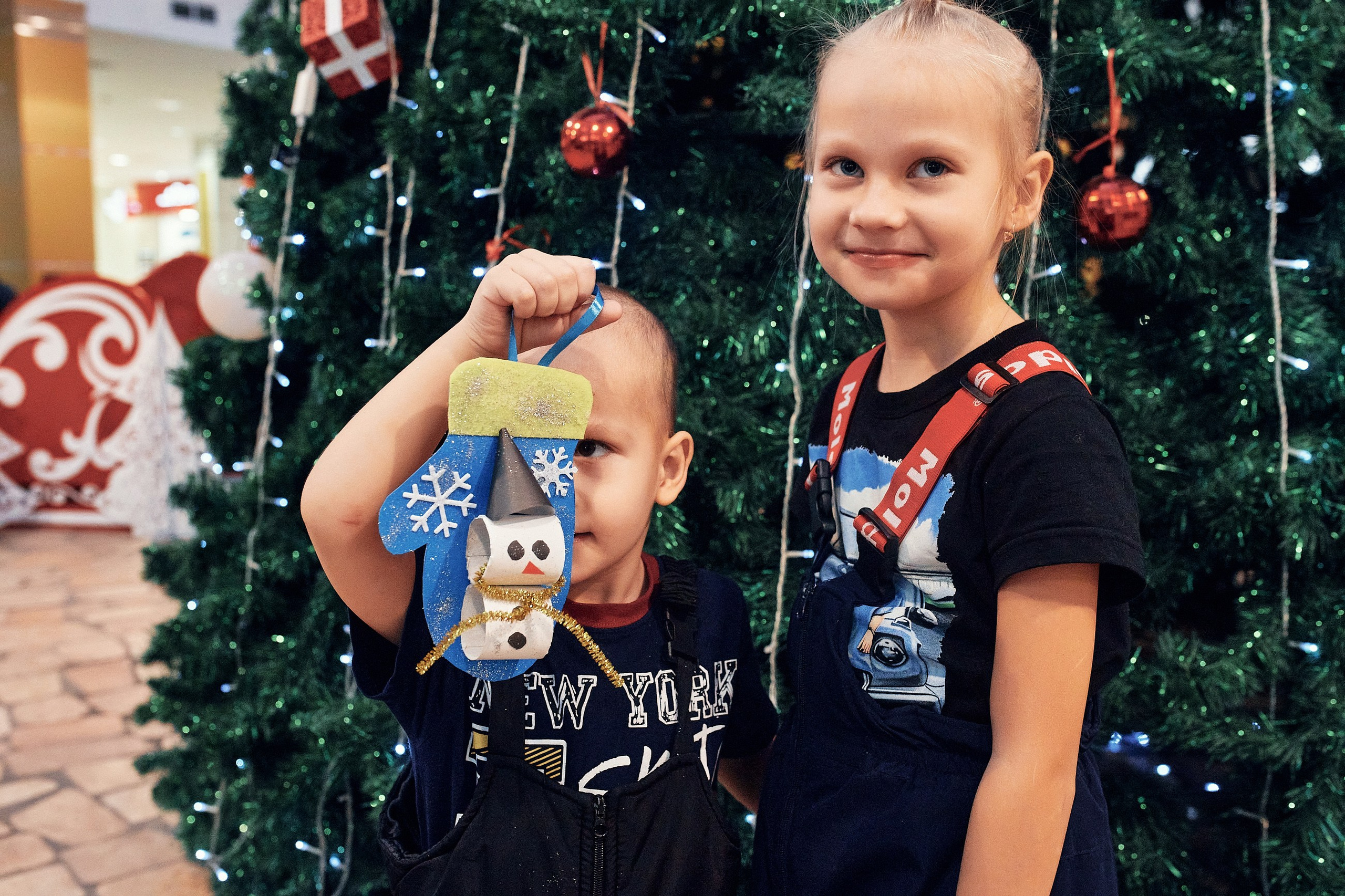 Детский новогодний праздник в ТЦ Июнь. Семейный и репортажной фотограф в Красноярске и Москве Виктор Бабинцев