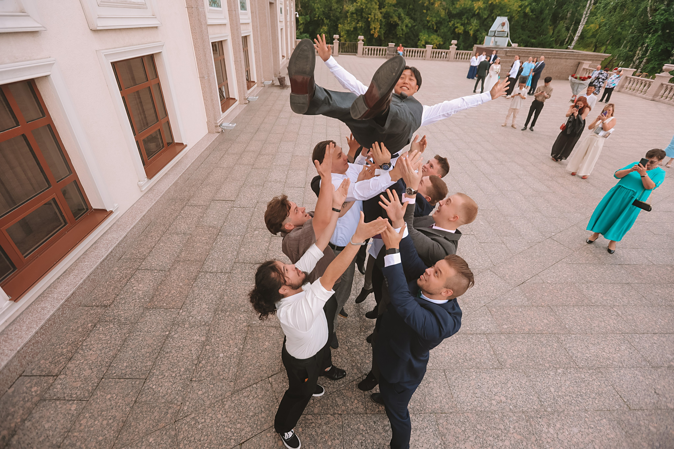 Айвазовский и парк дружбы народов. Семейный фотограф Тюмень, фотограф на роды Салмина Мария