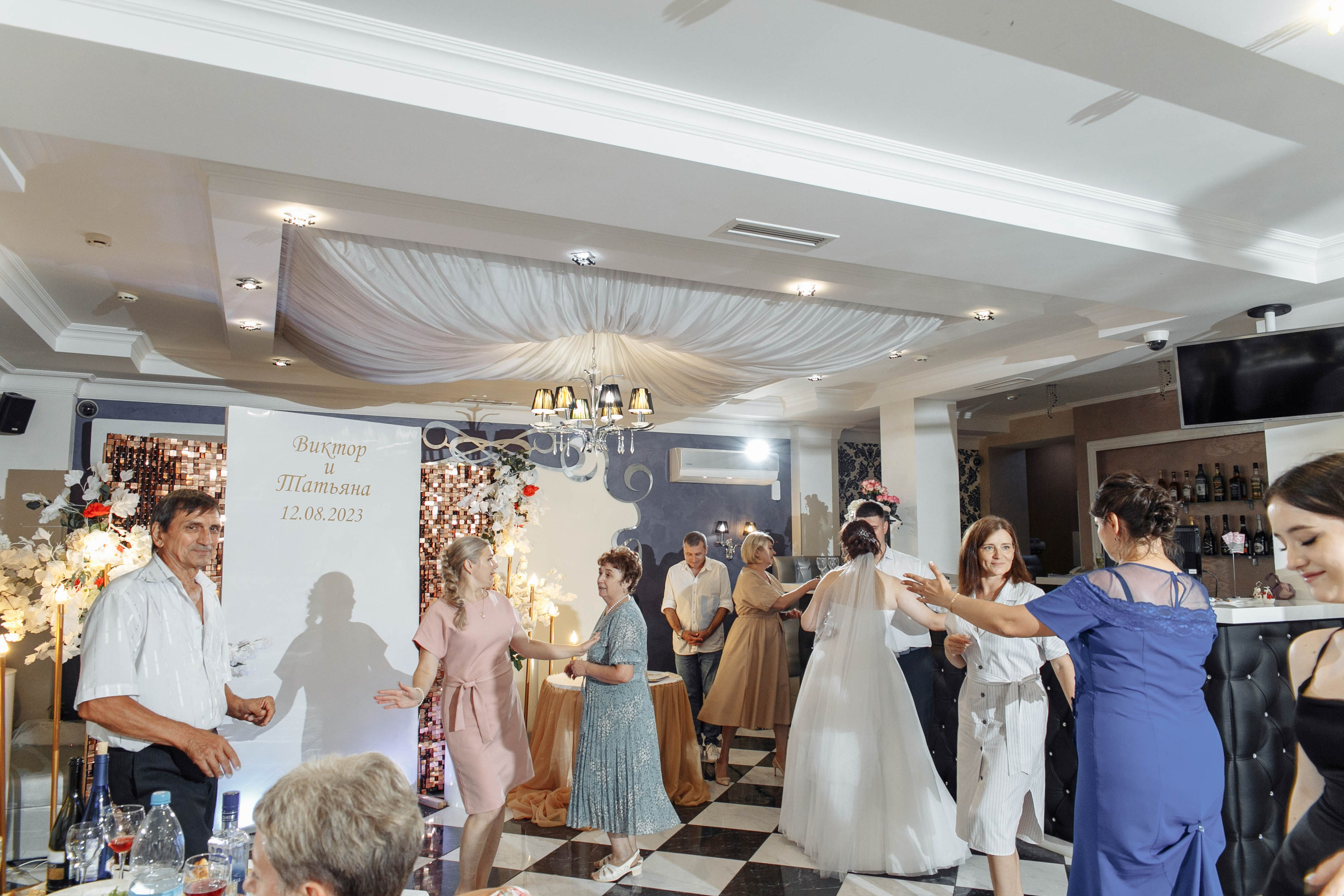 Татьяна и Виктор: настоящая русская свадьба. Событийный фотограф Максим Бескоровайновнов