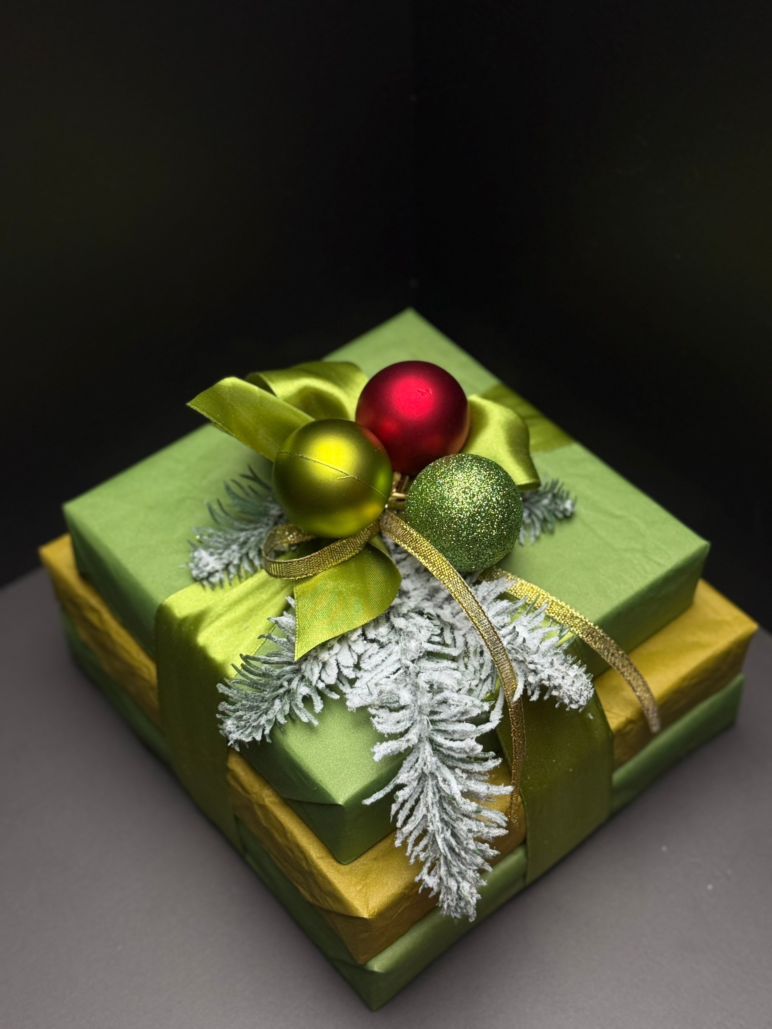 «Счастливого Нового Года». Студия подарочных наборов «Владия»