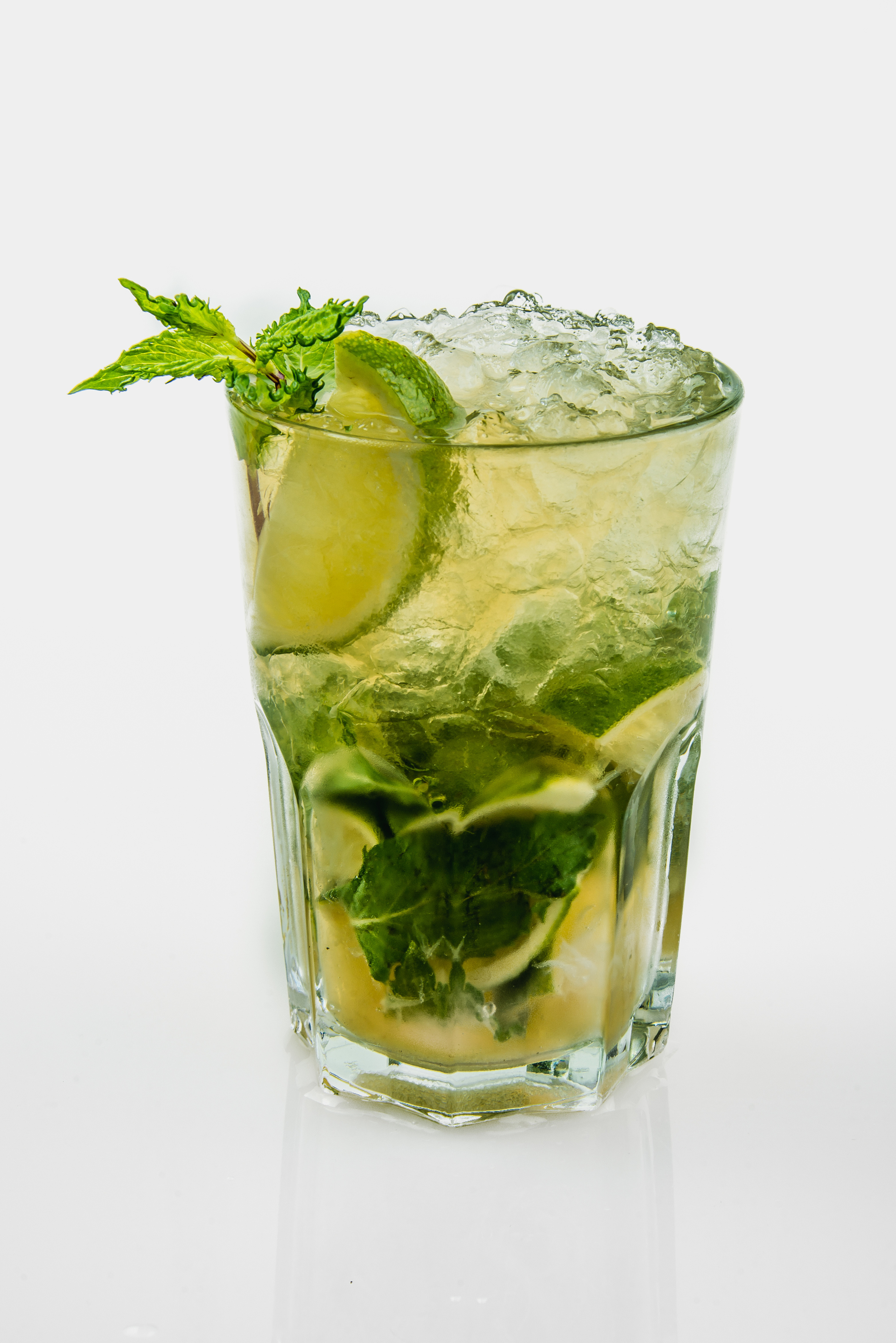 Фотосъемка коктейлей для меню и барной карты сети ресторанов «АПЕЛЬСИН» в Ялте. Фотограф интерьеров Фотосъемка рекламы в Ялте и по Крыму