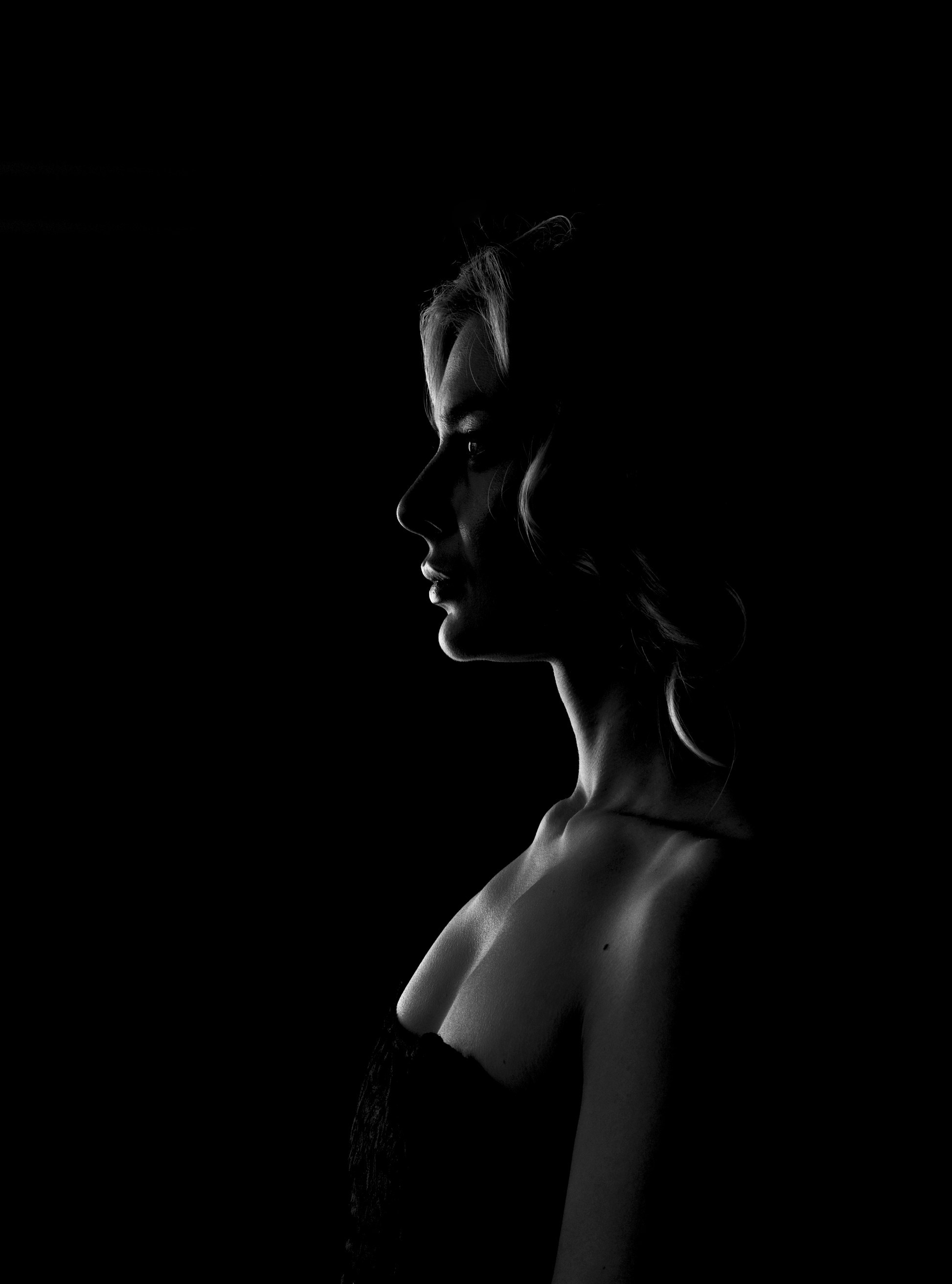 Фотосессия на черном фоне, силуэтная фотосессия. Свадебный и индивидуальный фотограф Аля Мамакова