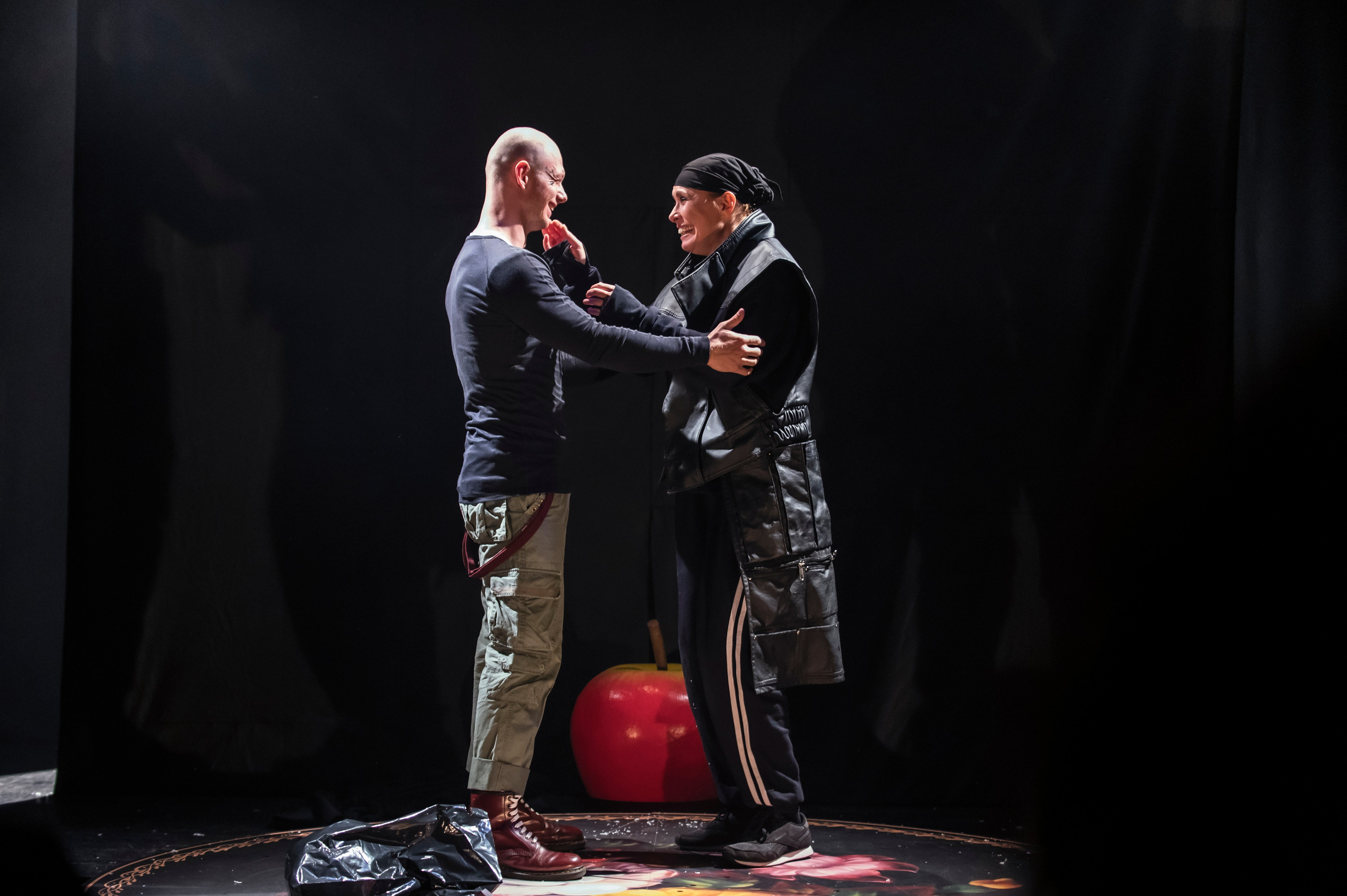 Спектакль "Магазин", Небольшой Драматический Театр /Санкт-Петербург/. Татьяна Колганова, Анна Шельяпкова, Михаил Тараканов