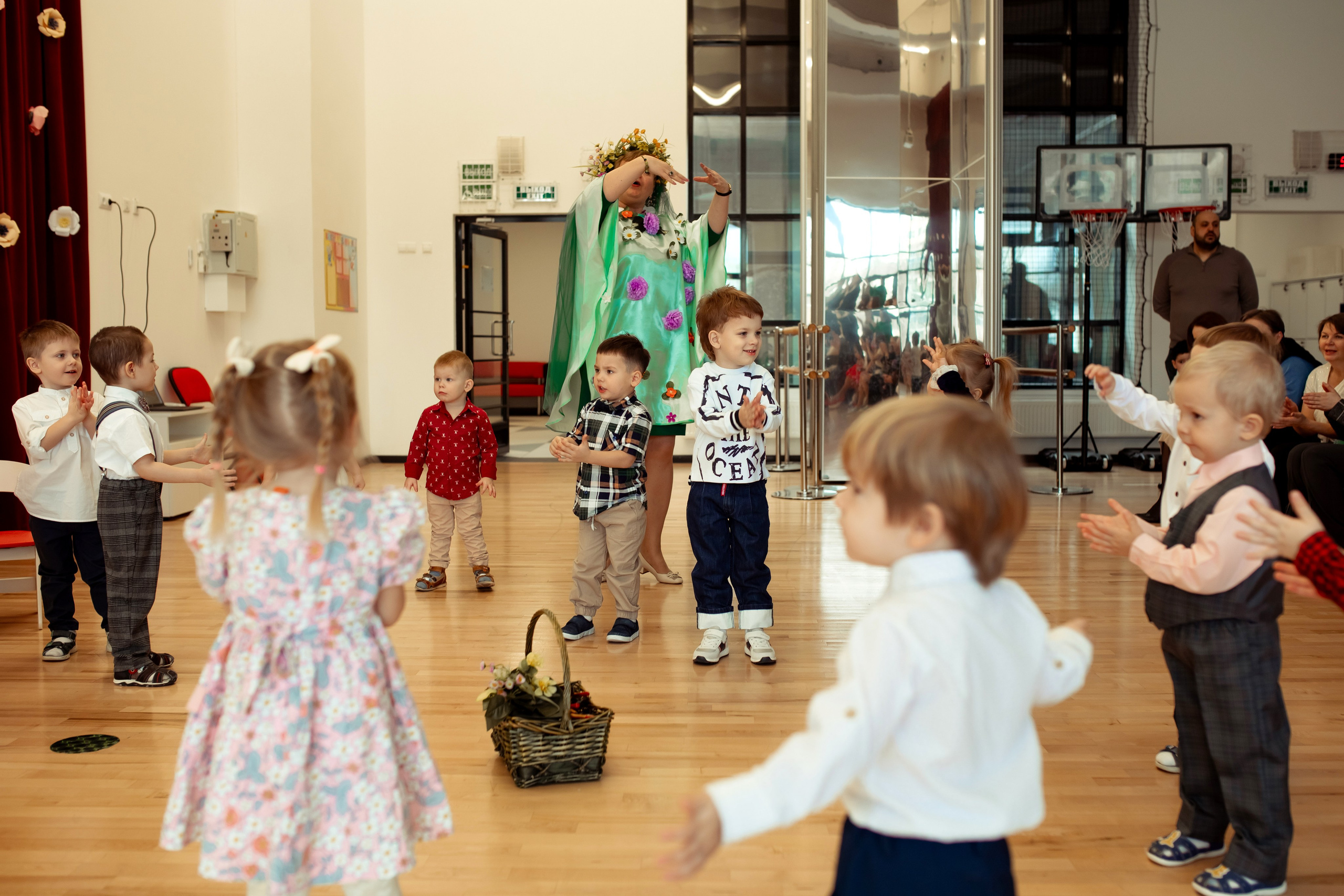 Праздник весны в детском саду. Семейный и детский фотограф в Москве Дорогова Екатерина