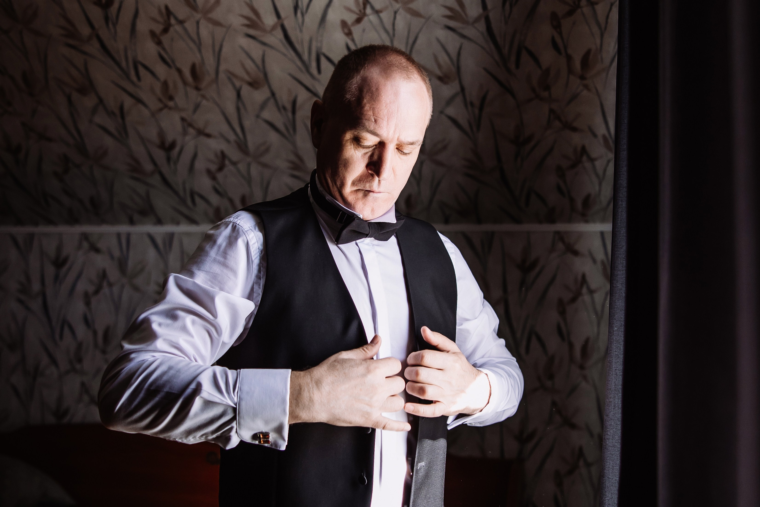 Утренние сборы жениха