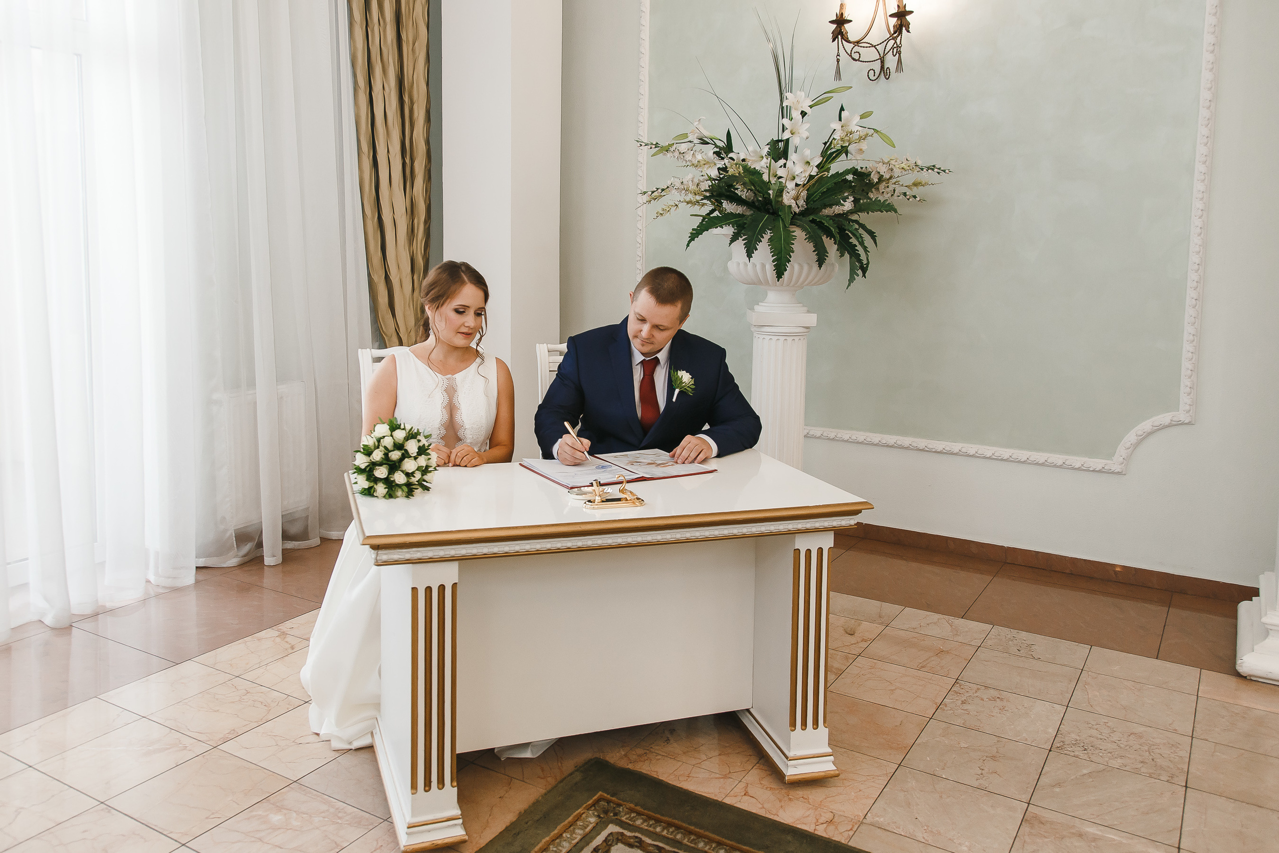 Свадебная фотосъемка в ЗАГСе Приморского района