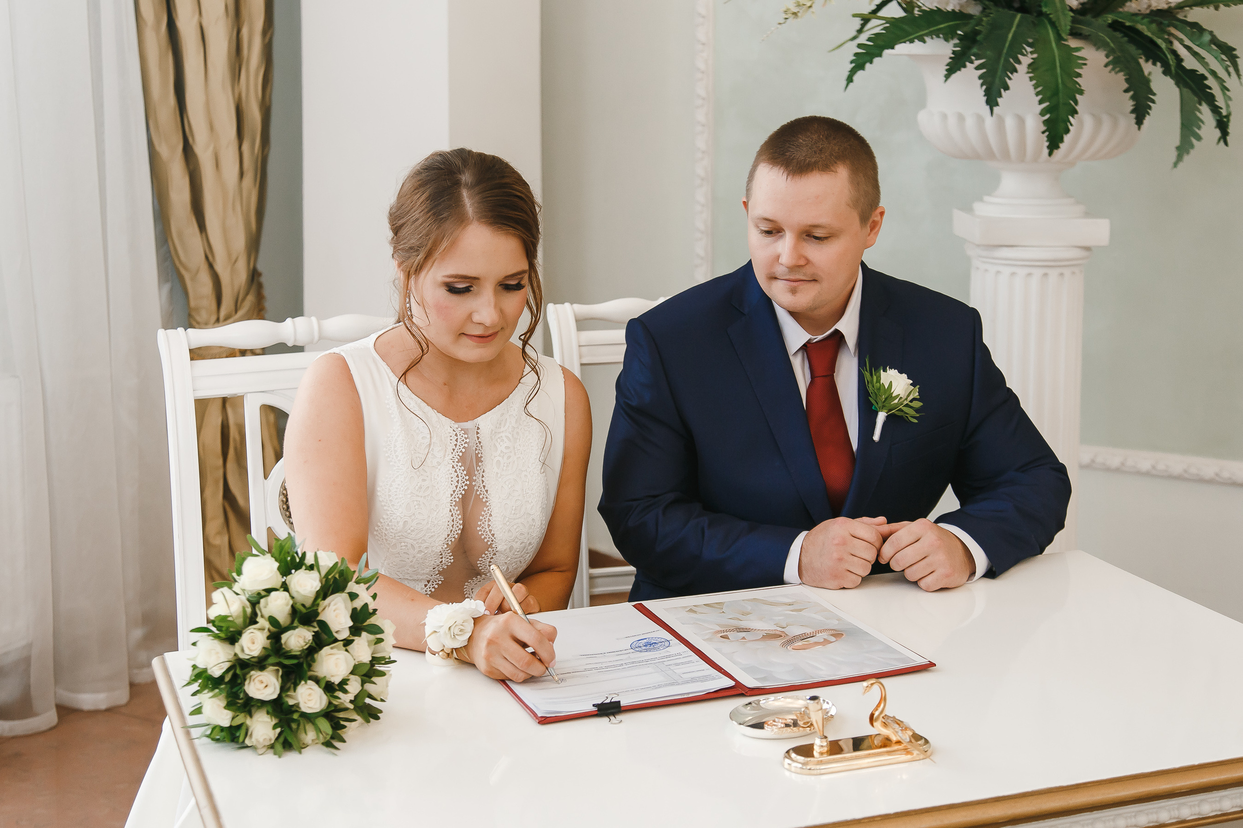 Свадебная фотосъемка в ЗАГСе Приморского района