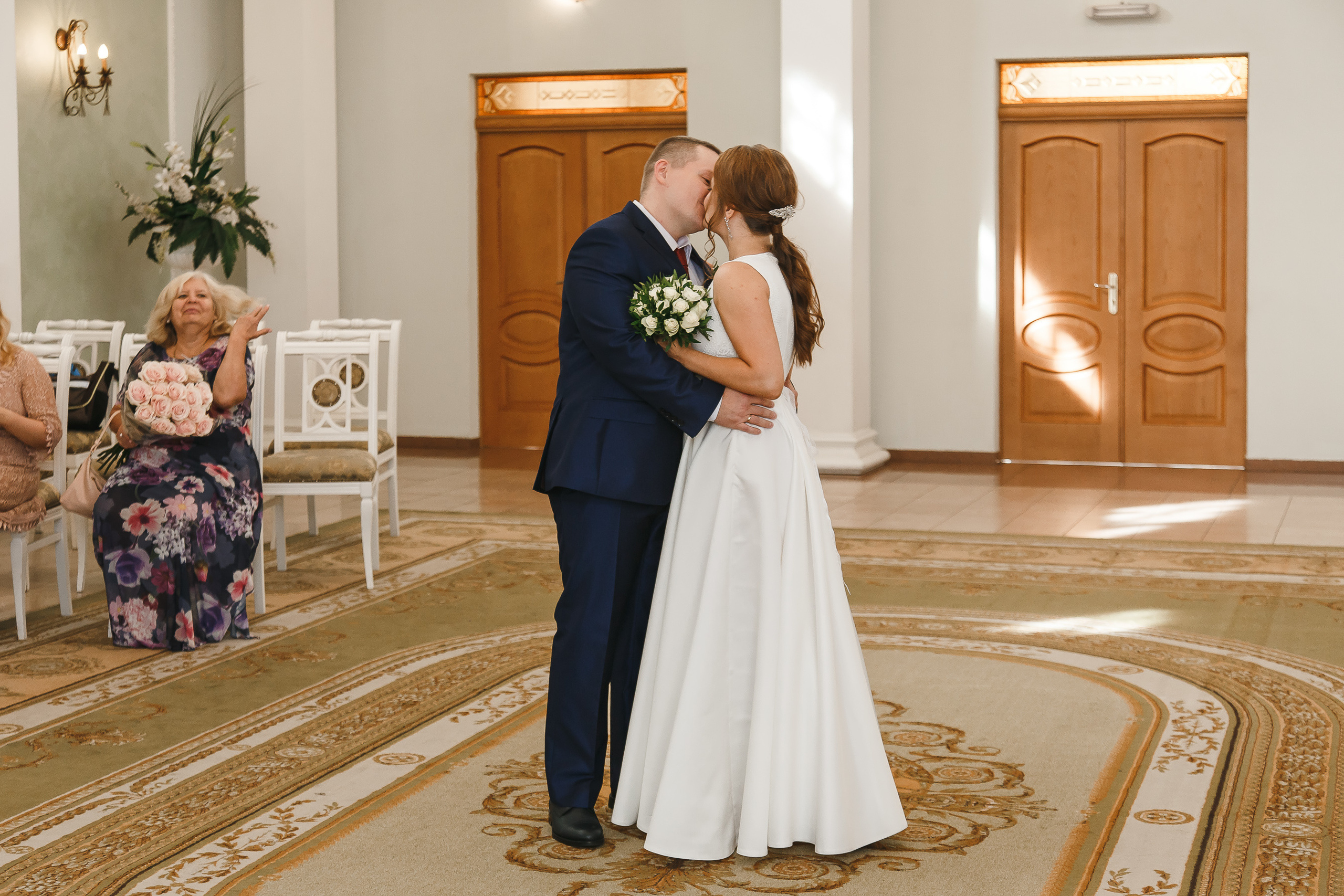 Свадебная фотосъемка в ЗАГСе Приморского района