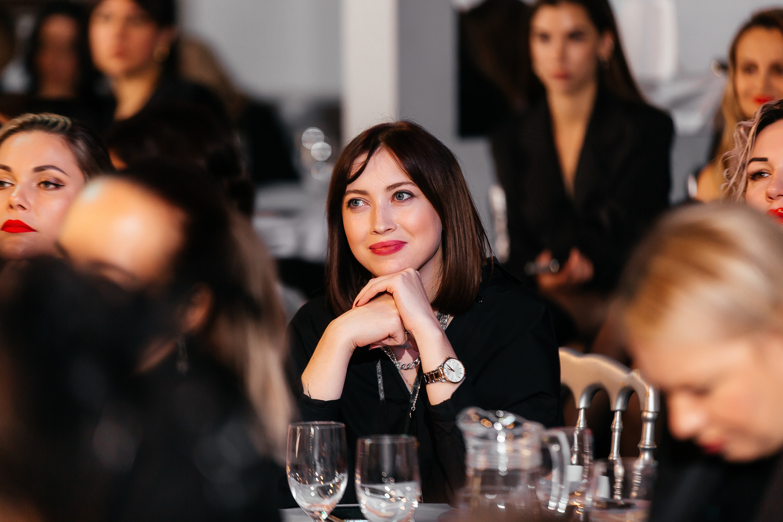 Фотозона+выступление спикеров. Фотограф в Красноярске Надежда Воскресенская