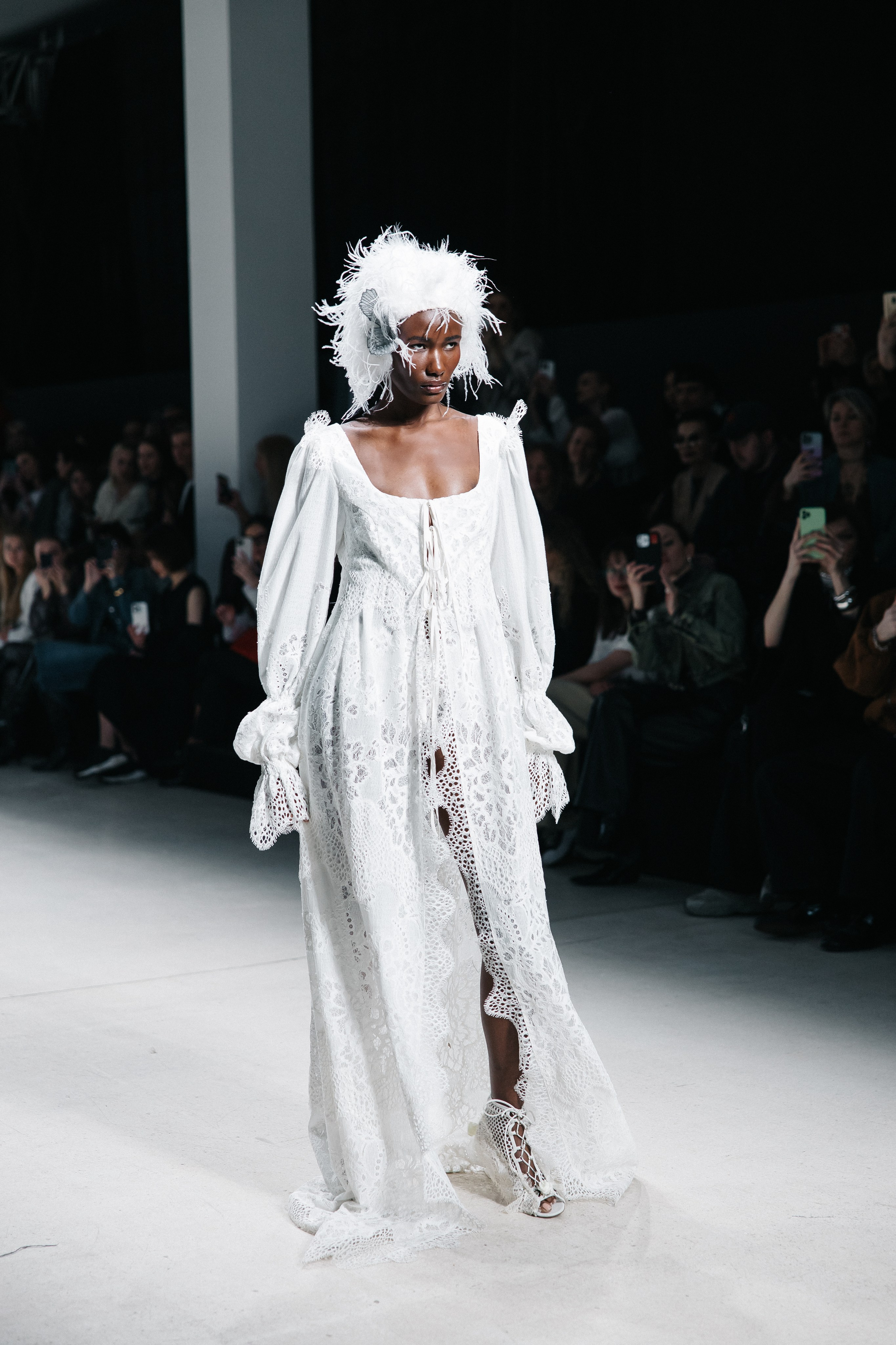 Бэкстейдж съемки на неделе моды. Репортажный фотограф Катерина Гилс Москва