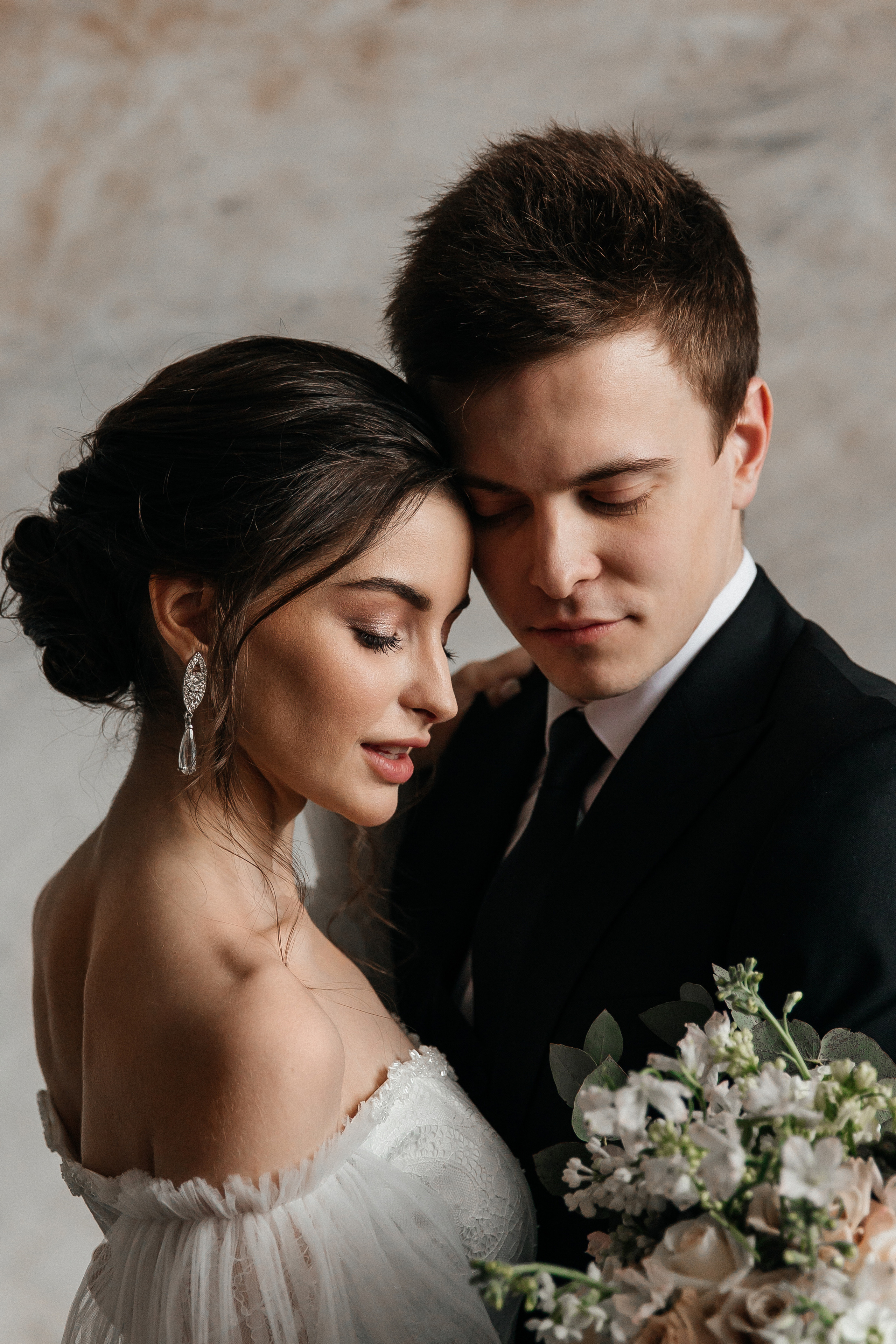 Свадебная фотосессия в фотостудии Москва. Свадебный и семейный фотограф в Москве Холда Тати