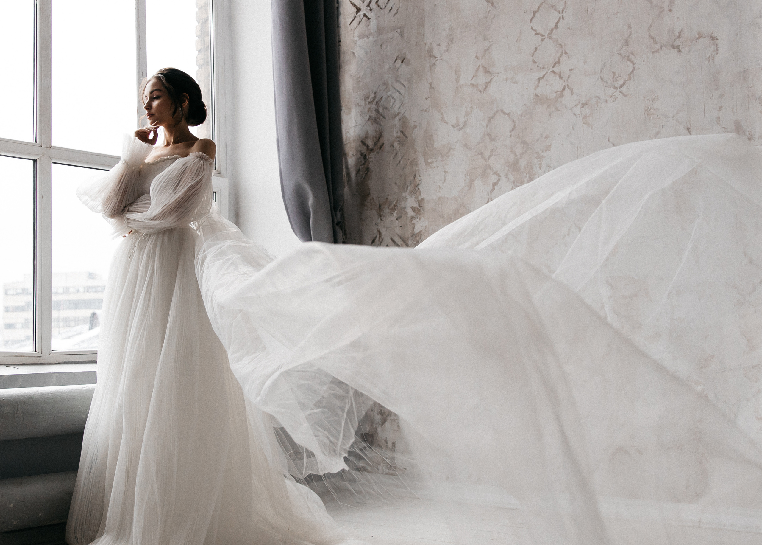 Свадебная фотосессия в фотостудии Москва. Свадебный и семейный фотограф в Москве Холда Тати