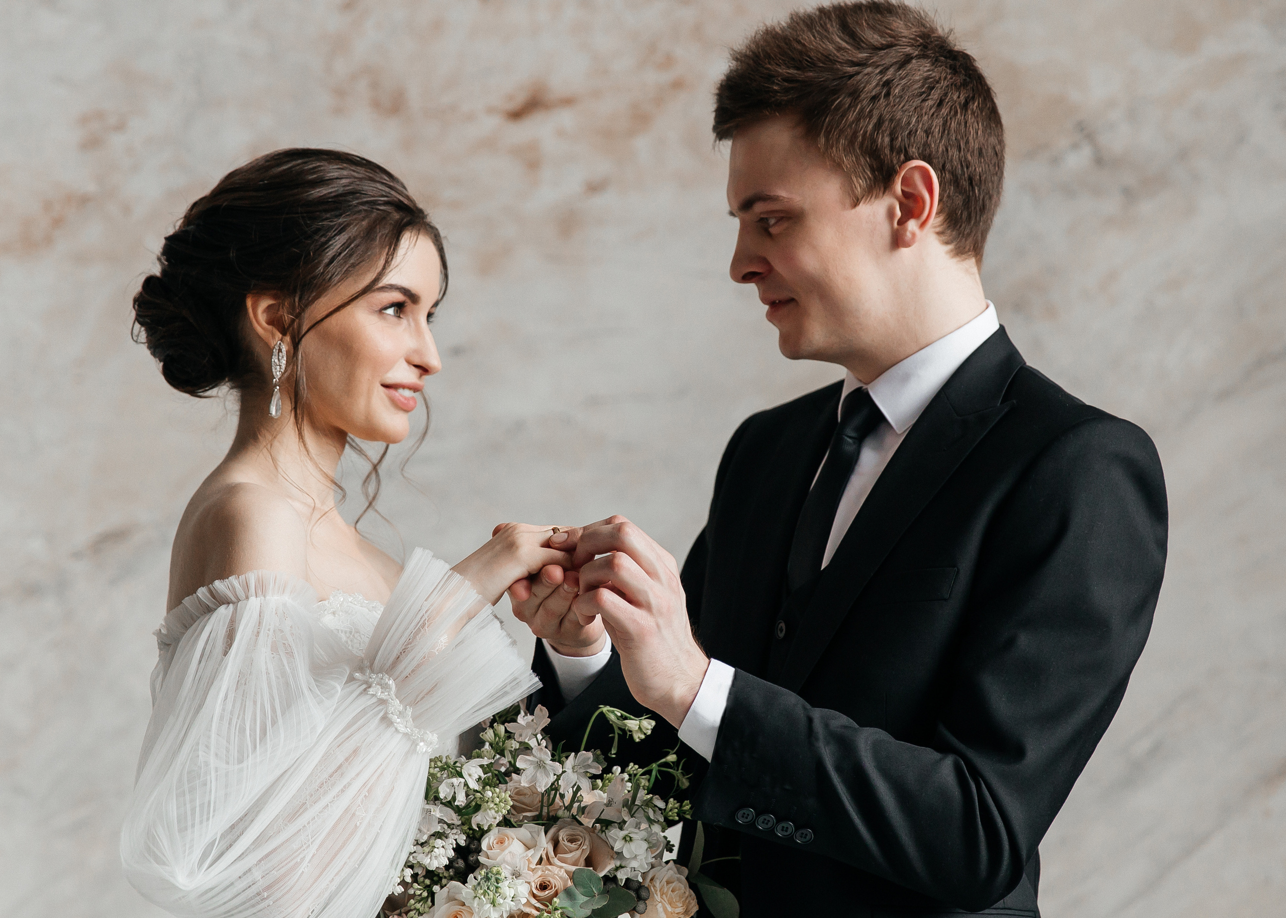 Свадебная фотосессия в фотостудии Москва. Свадебный и семейный фотограф в Москве Холда Тати