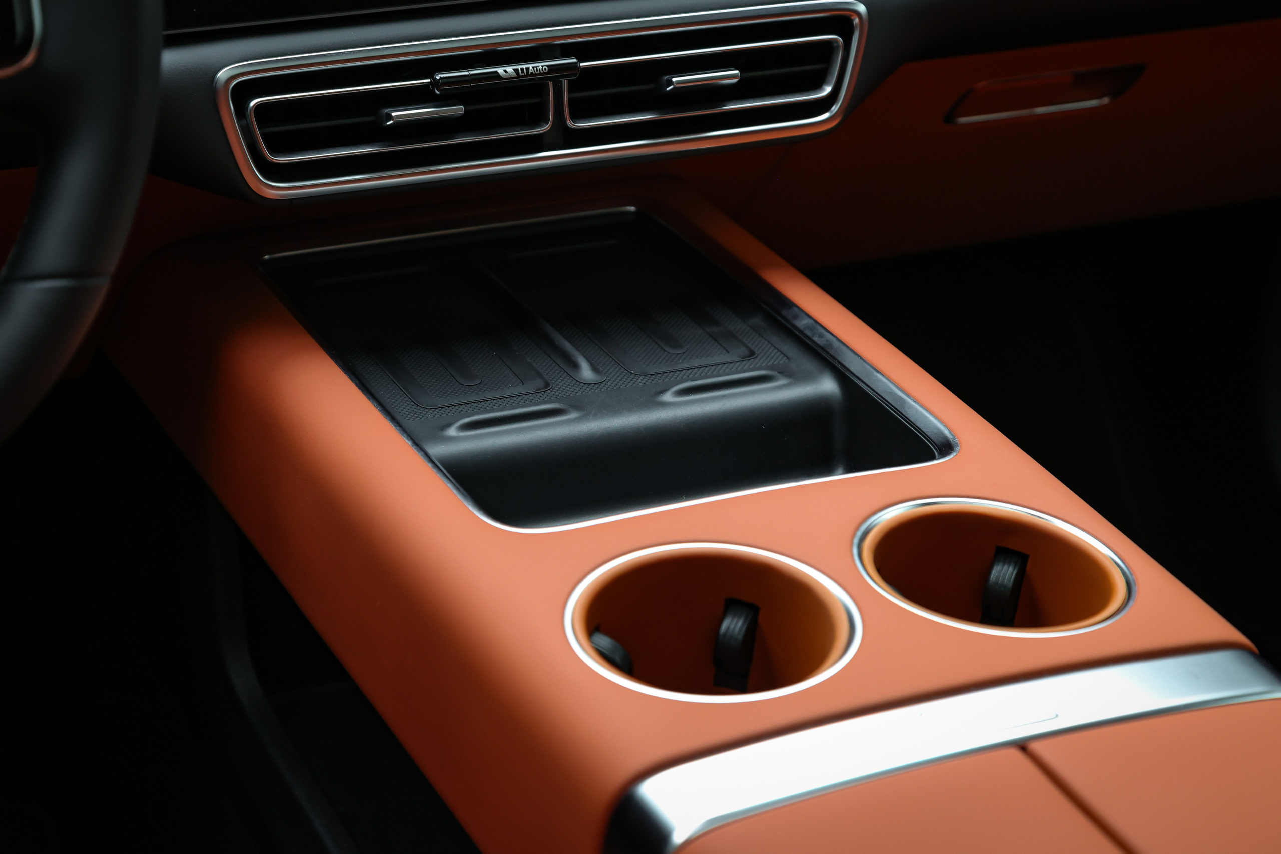 2024 LIXIANG L6. Mixturecaptures