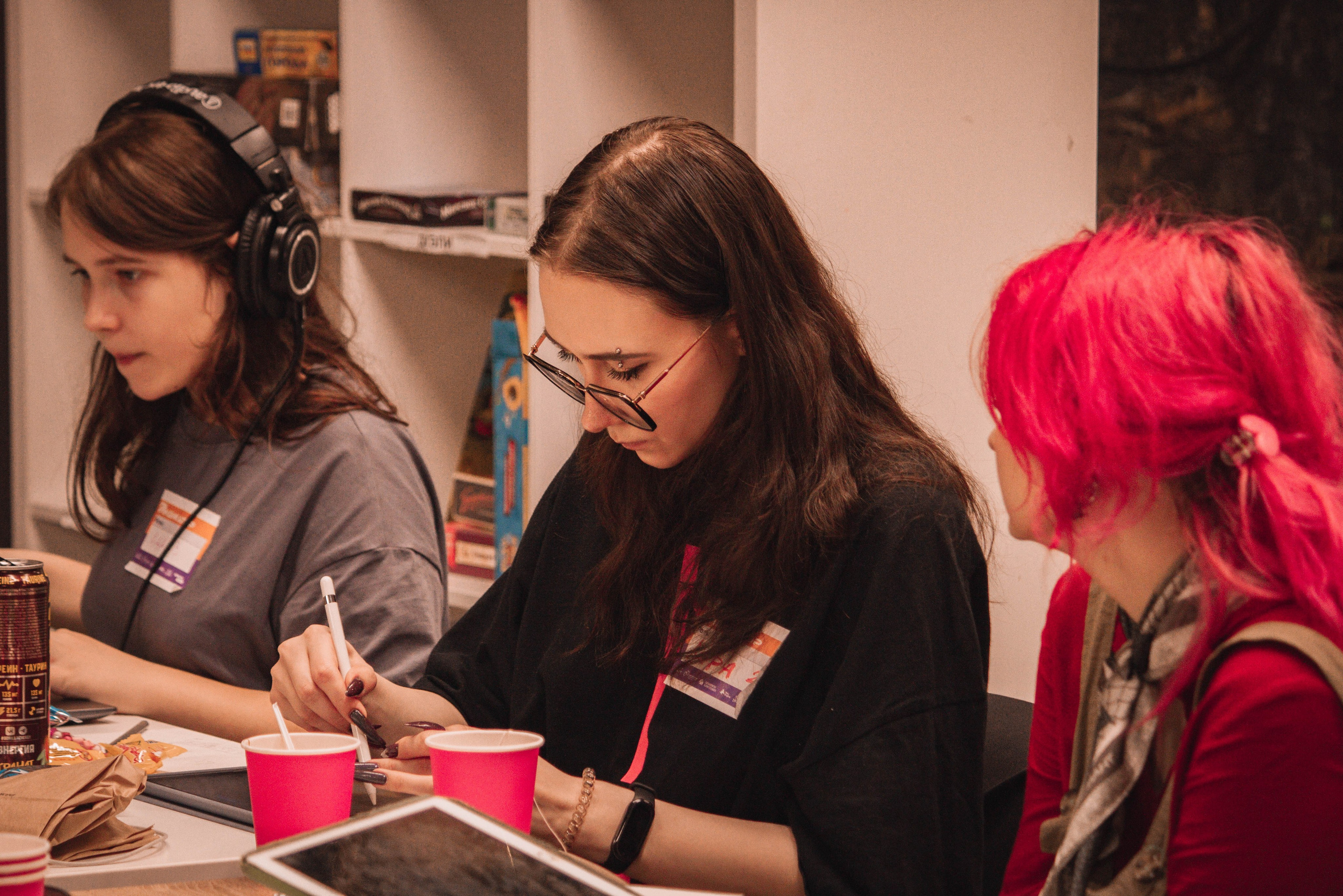 ЖЕНСКИЙ ГЕЙМДЖЕМ — Творческий сбор разработчиц. Создадим шедевр? Виталина и её фотоискусство