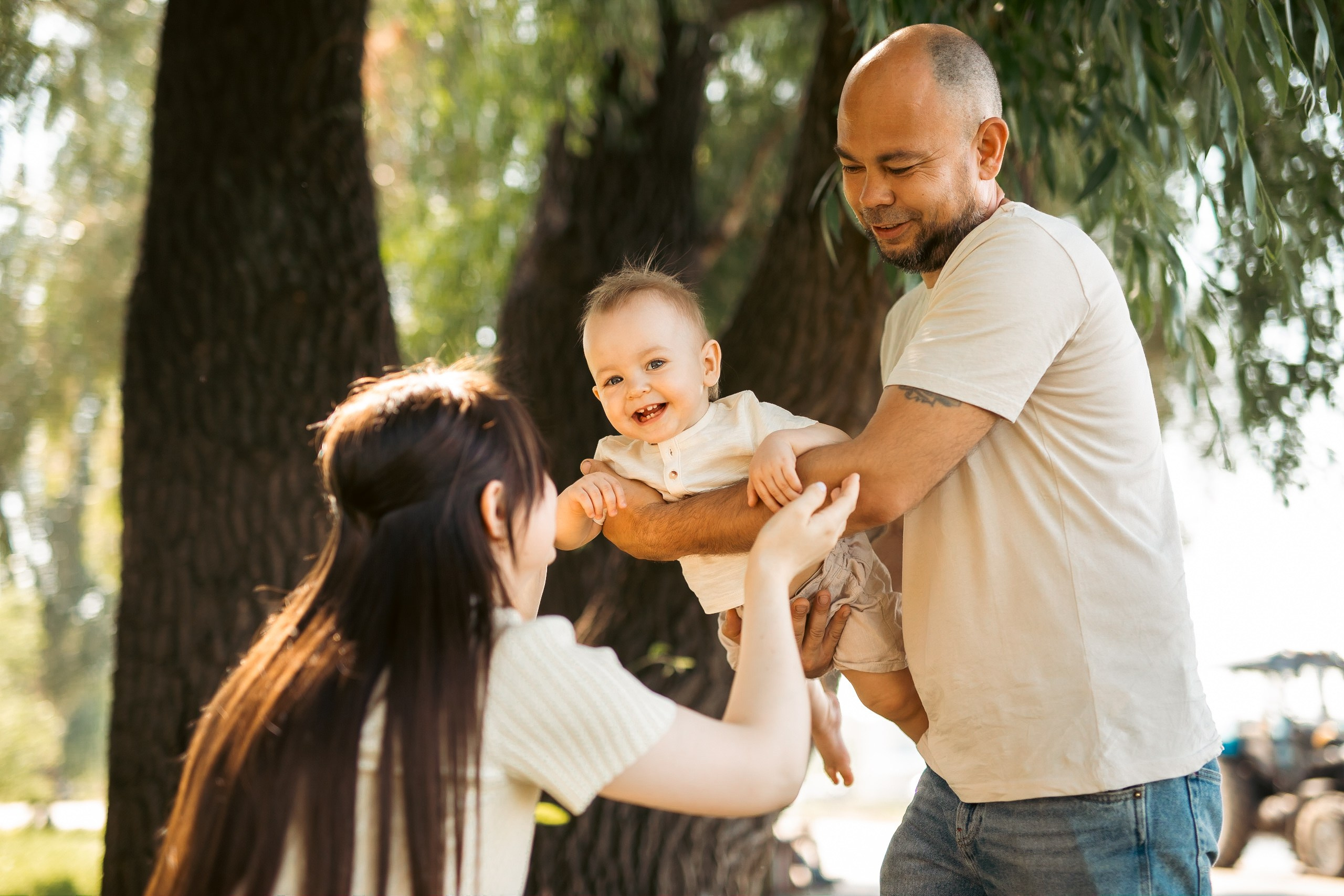 Семейная съёмка в парке Савелий, Дарья и Иван. Креативный и женский Фотограф Омске Наталья Лебедева