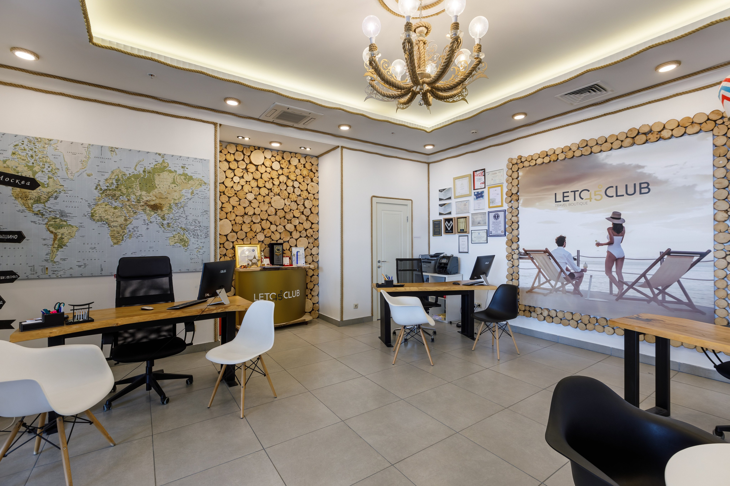 Фотосъемка торгового центра Покровский. Интерьерный фотограф в Москве Роман Потапов