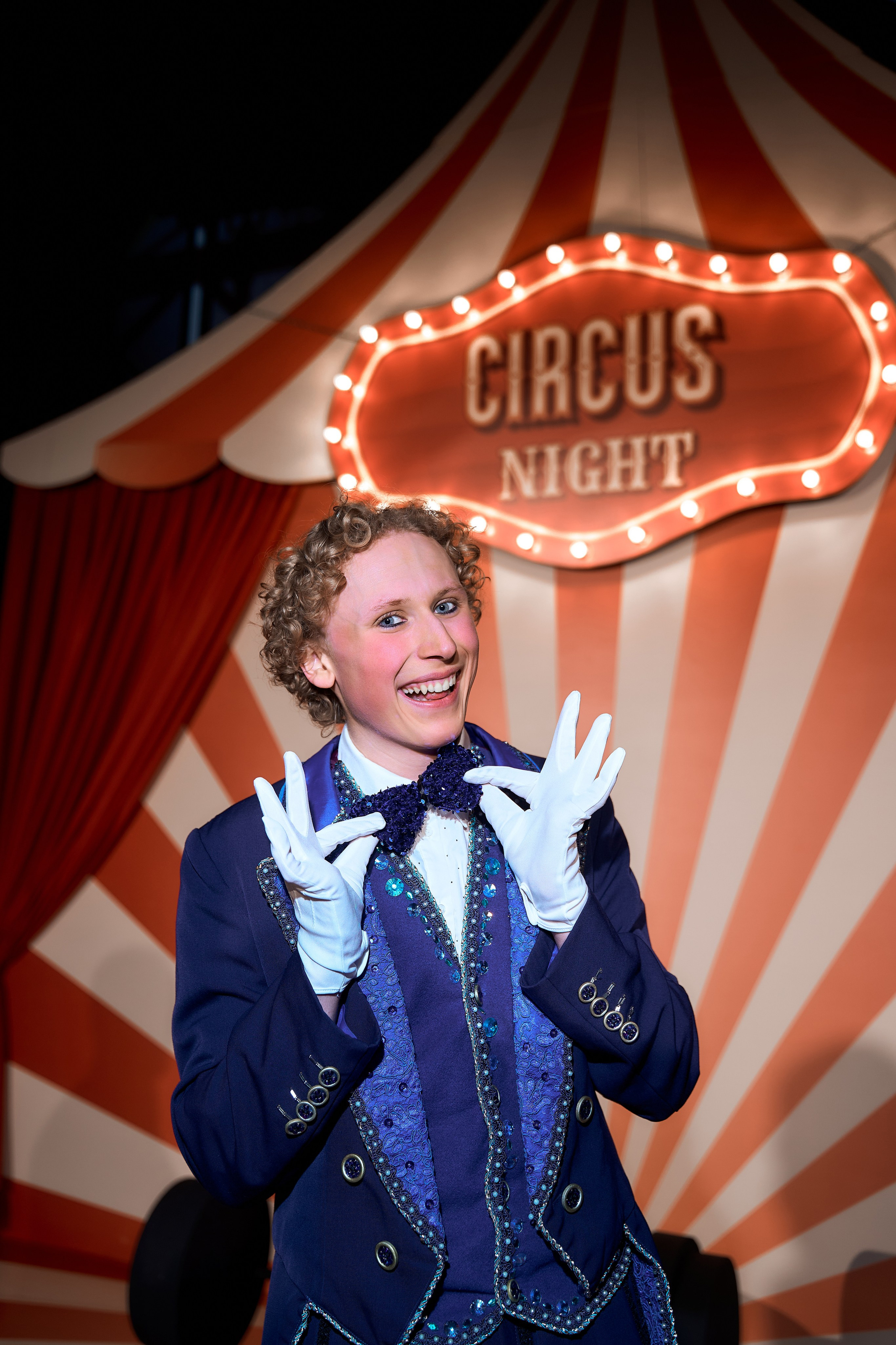 In the style of a circus big top. Wedding Photographer in Montenegro | Фотограф в Черногории