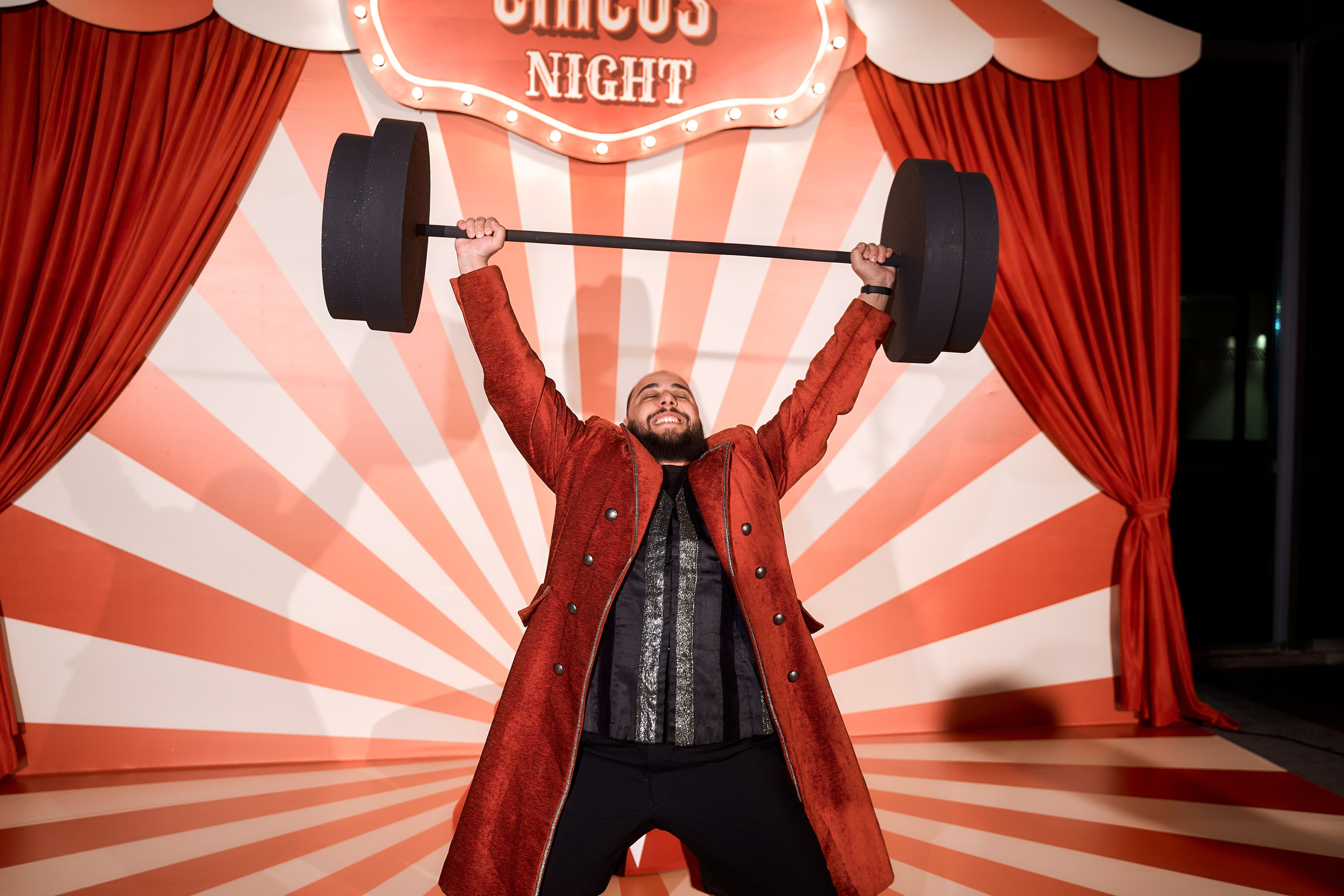 In the style of a circus big top. Wedding Photographer in Montenegro | Фотограф в Черногории
