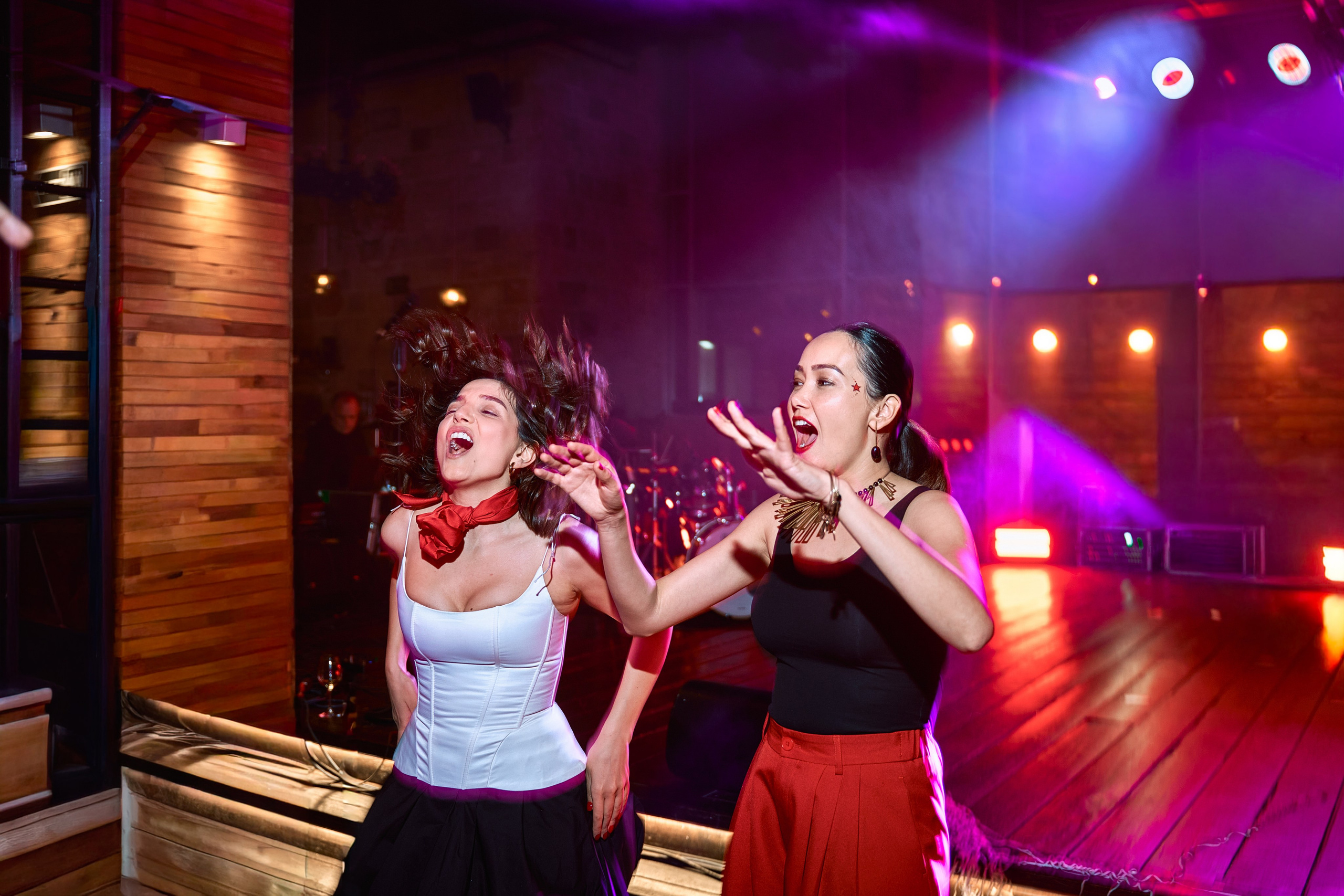 In the style of a circus big top. Wedding Photographer in Montenegro | Фотограф в Черногории