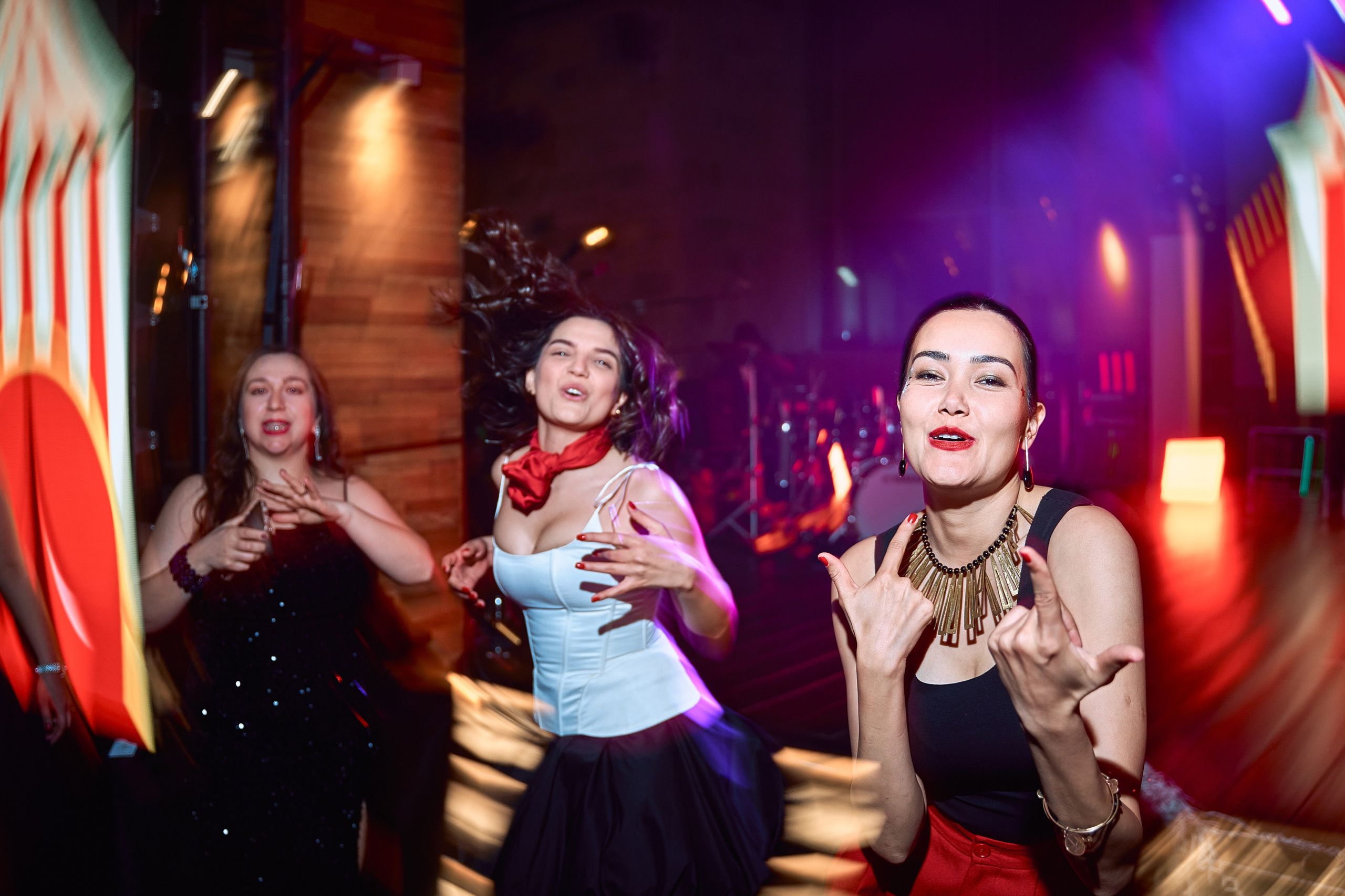 In the style of a circus big top. Wedding Photographer in Montenegro | Фотограф в Черногории