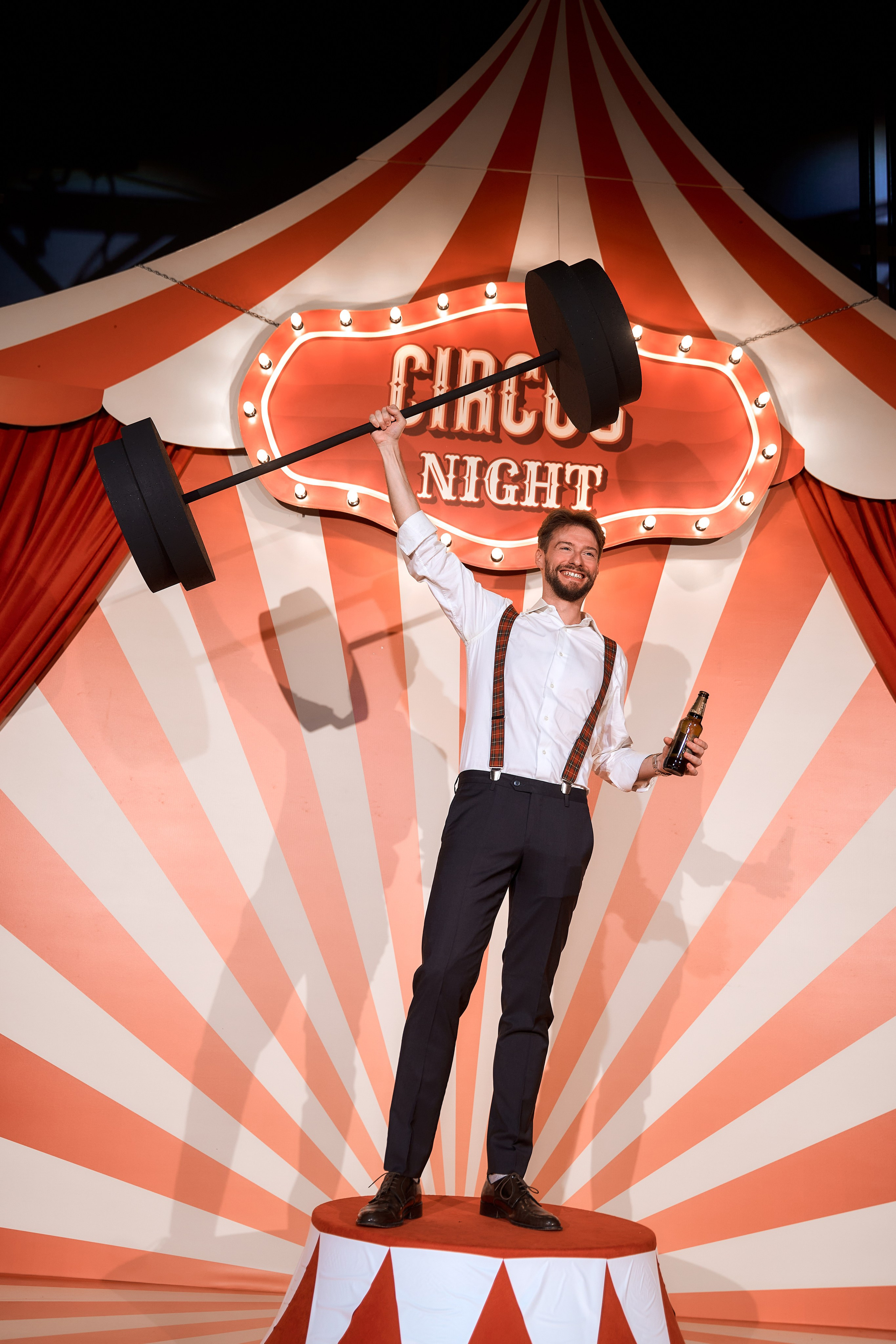 In the style of a circus big top. Wedding Photographer in Montenegro | Фотограф в Черногории