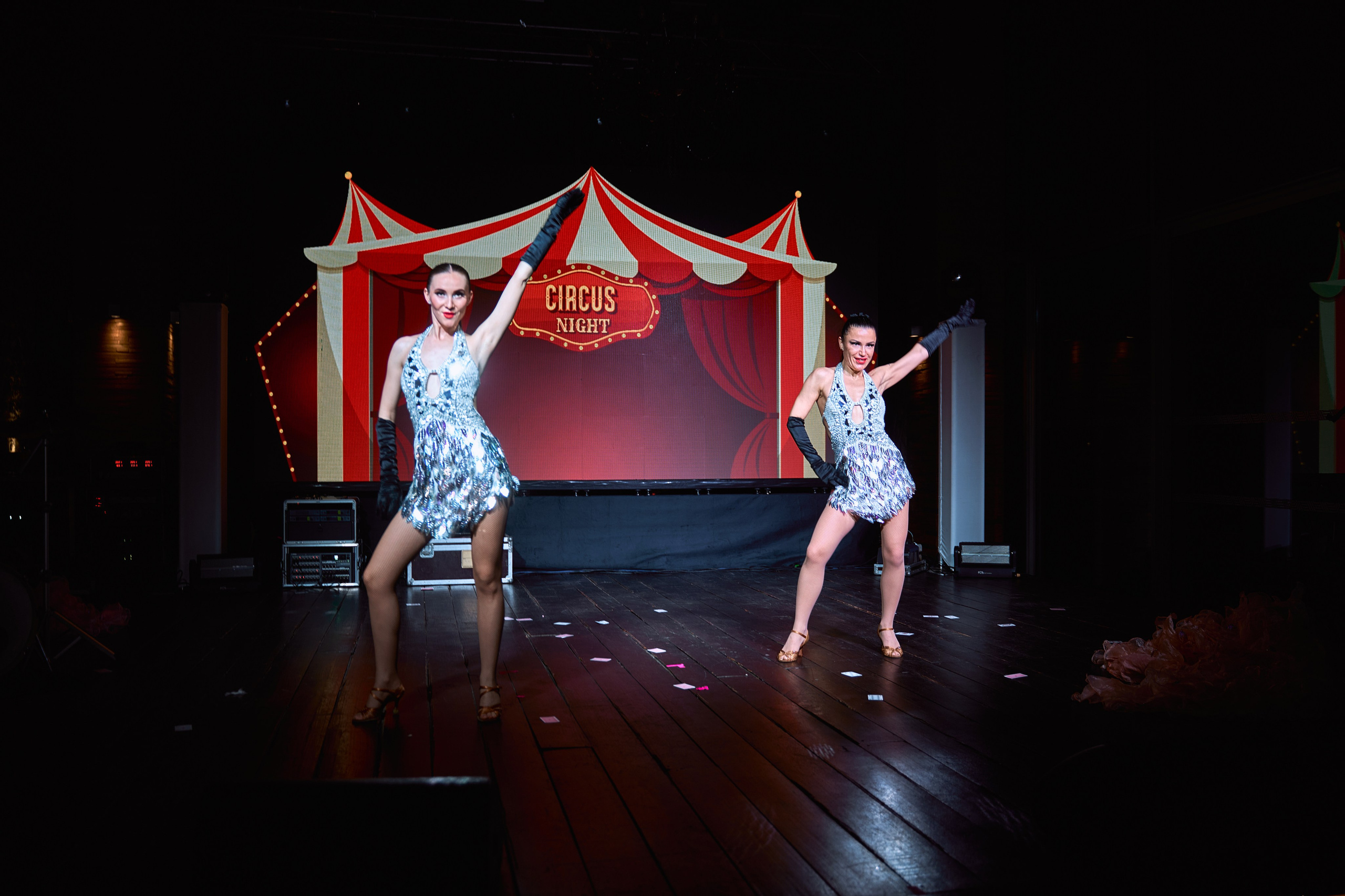 In the style of a circus big top. Wedding Photographer in Montenegro | Фотограф в Черногории