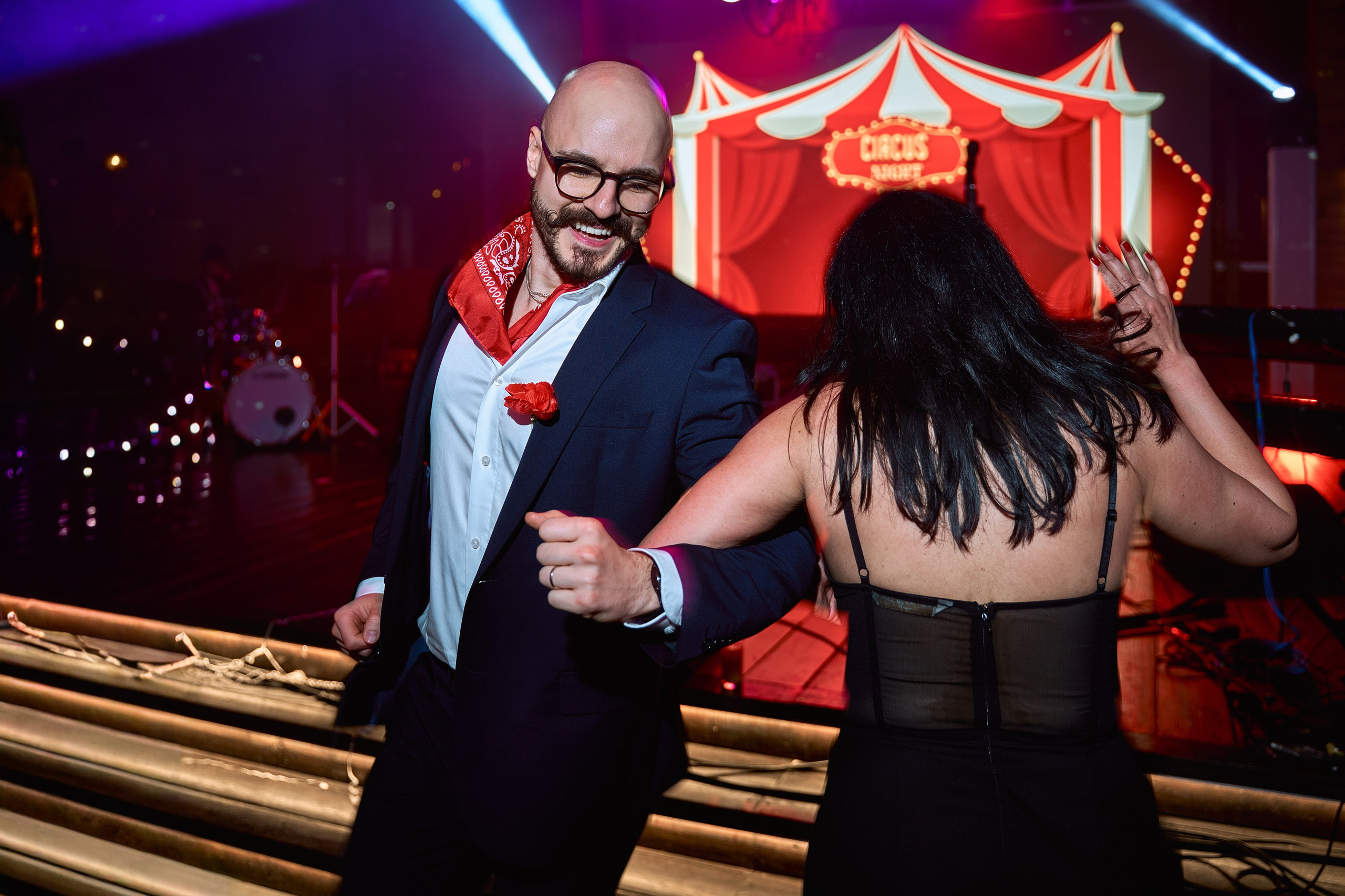 In the style of a circus big top. Wedding Photographer in Montenegro | Фотограф в Черногории