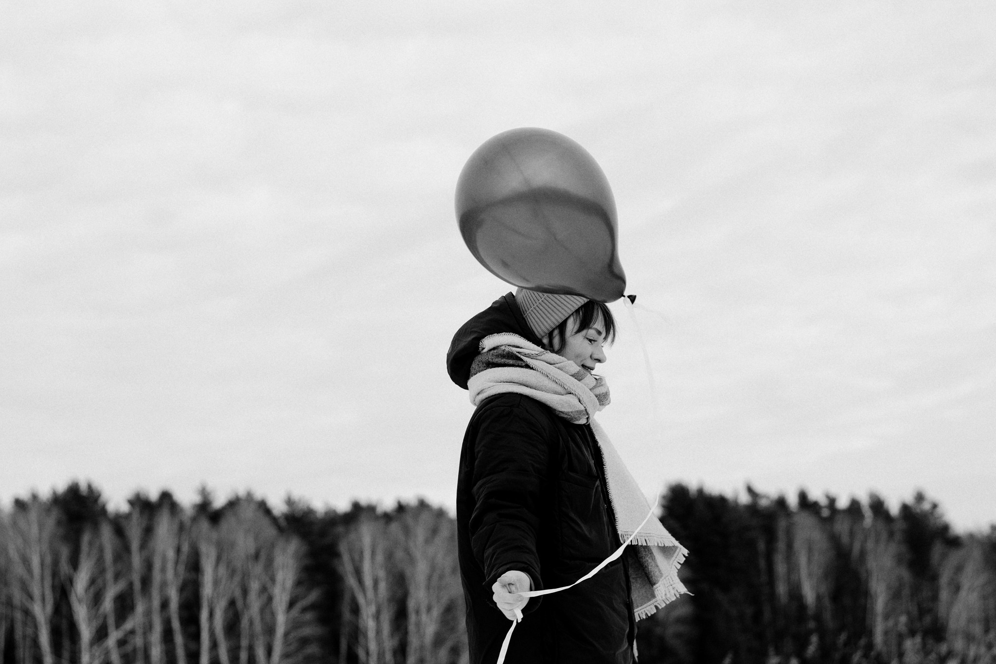 Уютная фотопрогулка в сосновом бору: идеи для фотосессии