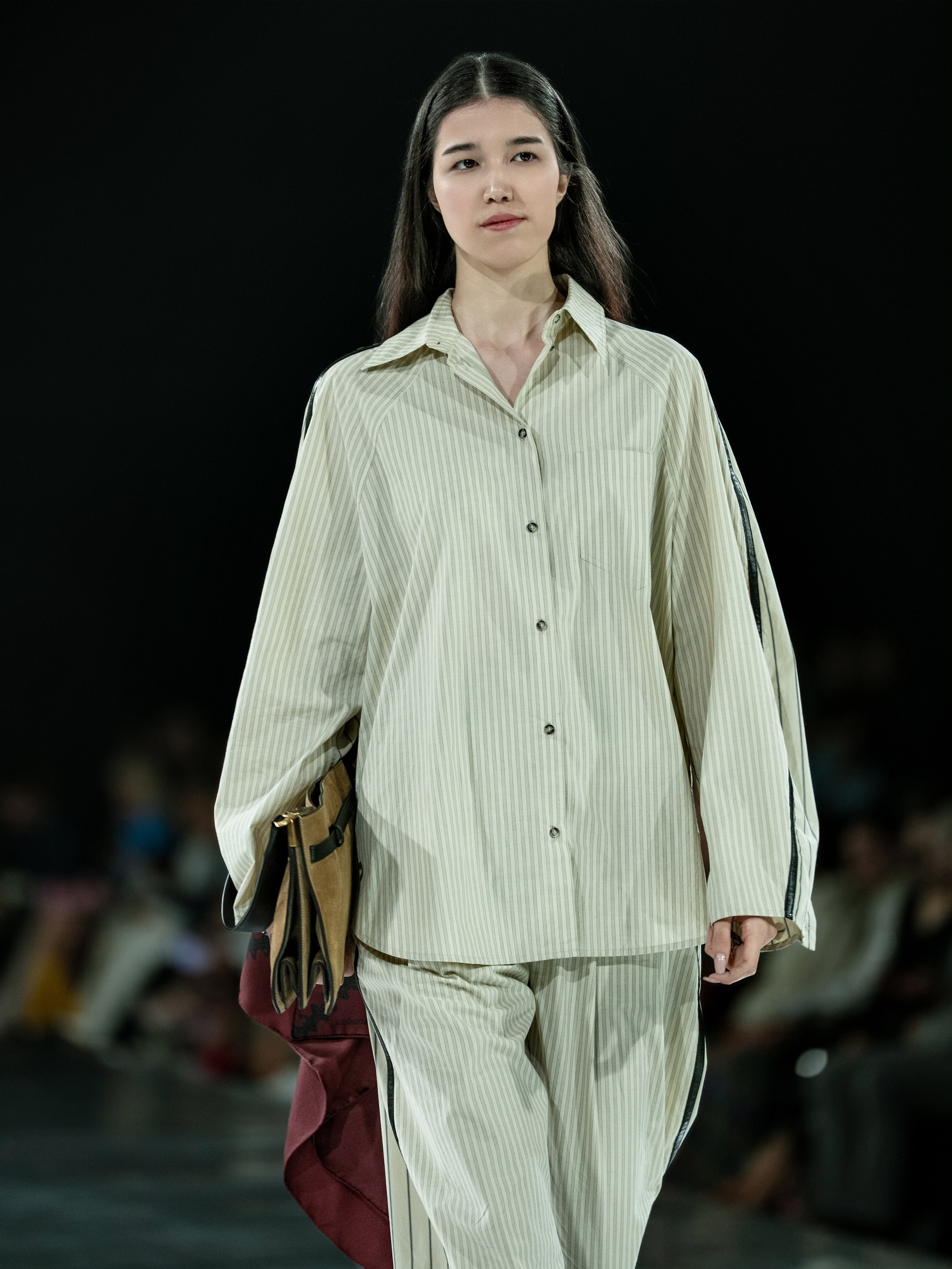 Visa Fashion Week Nanushka. Сайт Алматинского НЮ АРТ, будуар и фэшн фотографа Дениса Карпенко