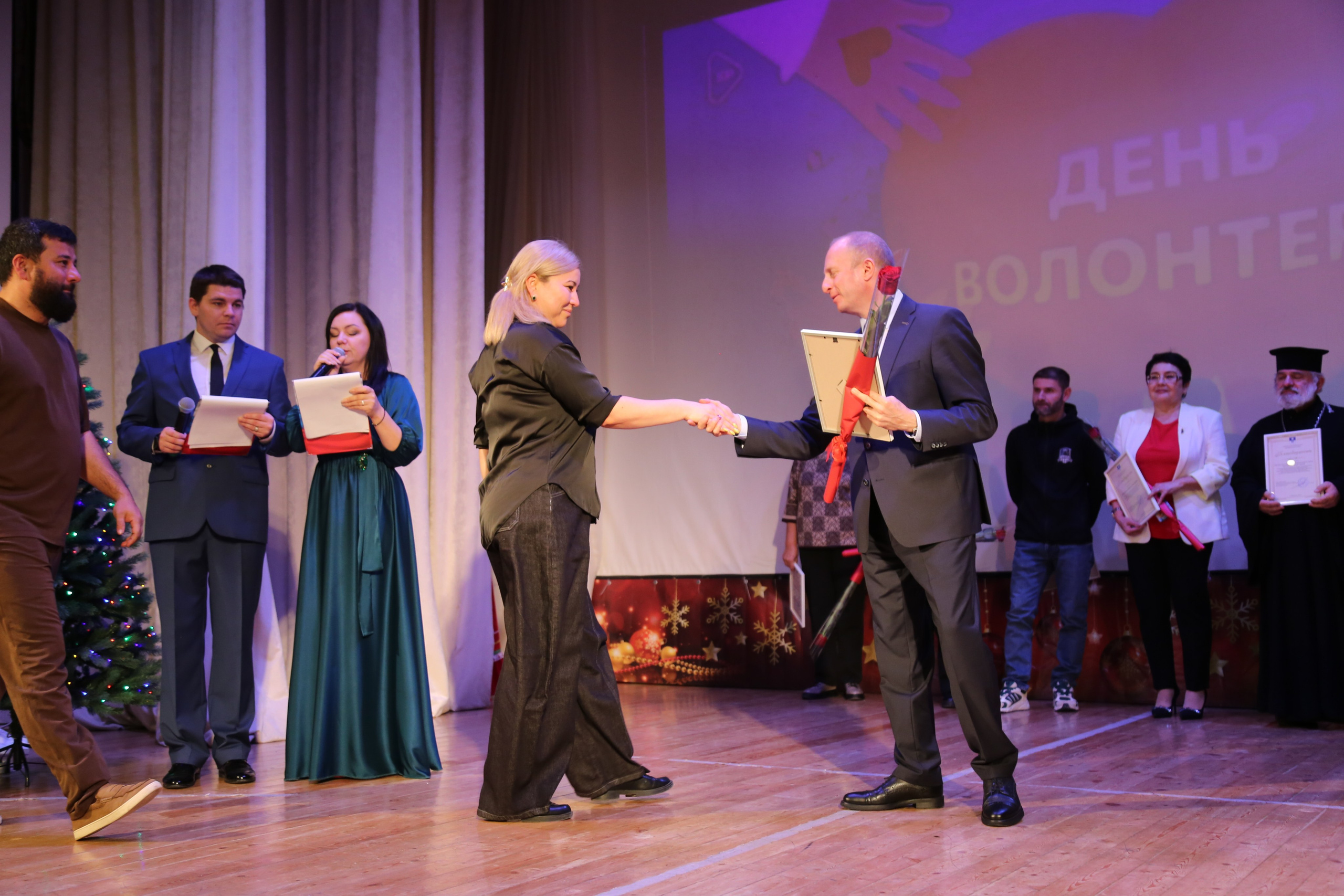 День Волонтёра. Жизнь курорта Кабардинка в фотографиях