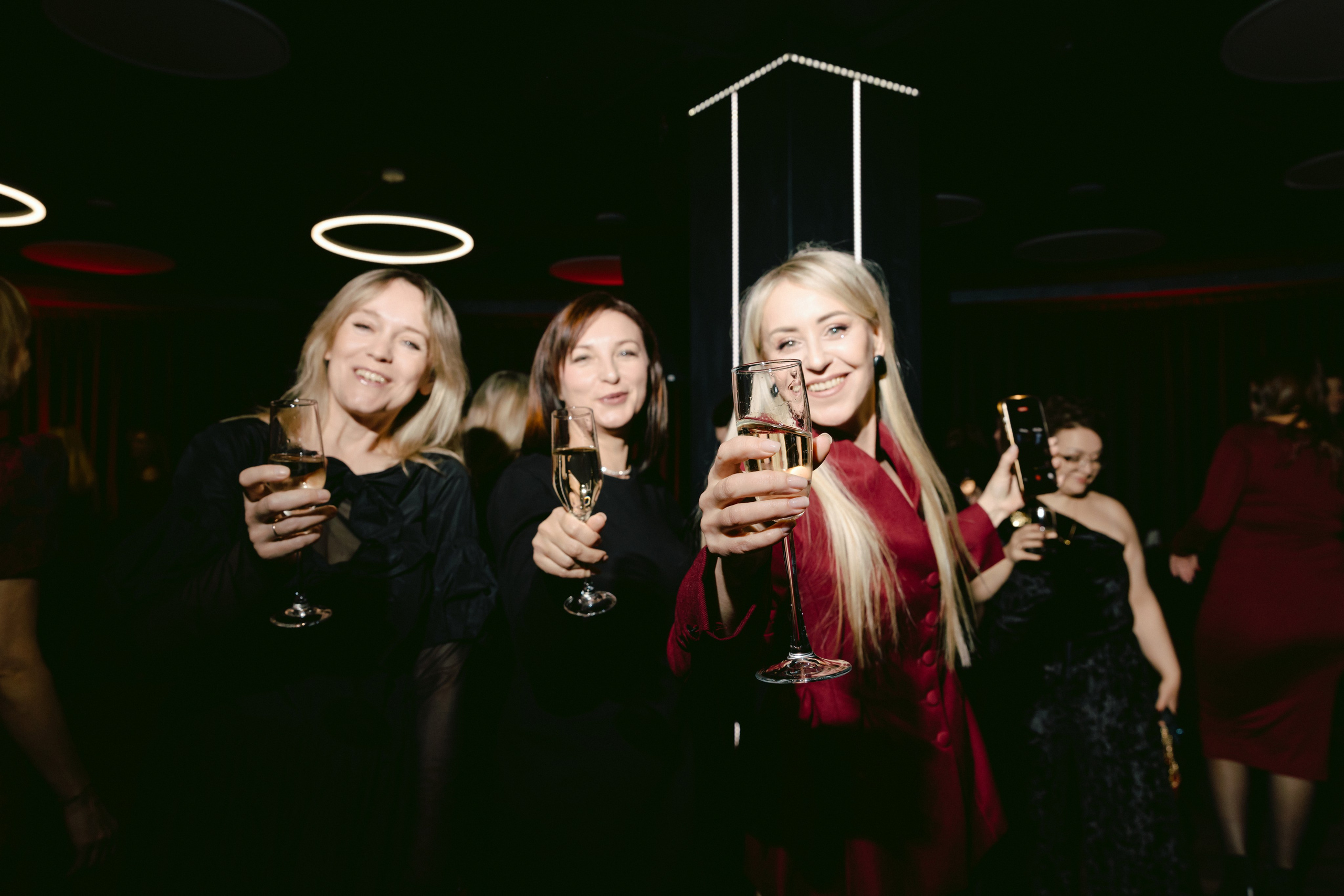 ДЕВИЧНИК С ПЕРЧИКОМ. Свадебный фотограф в Москве Алексей Логинов