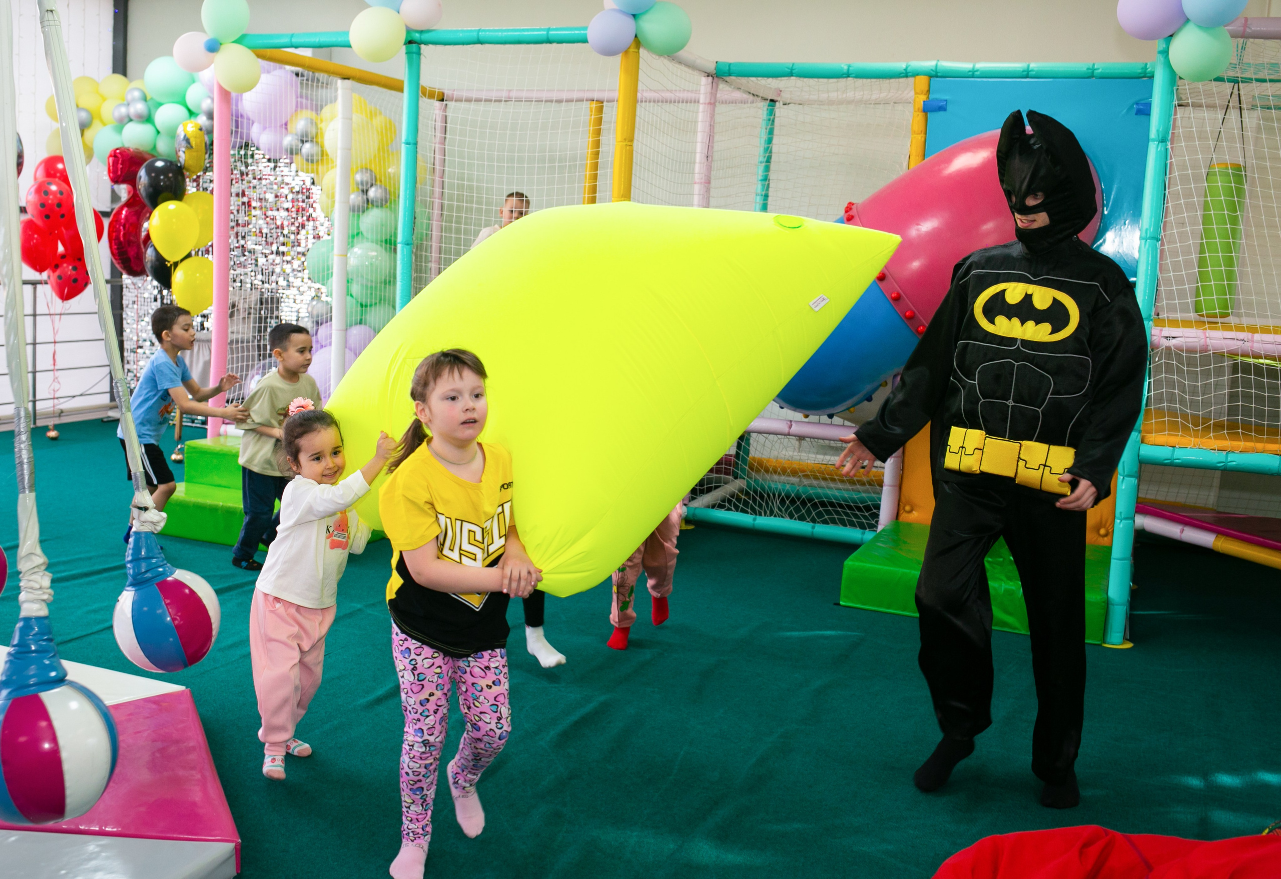 Леди Баг и Бэтмен. Фотограф новорожденных и семейный фотограф НСО г. Бердск Марина Львова