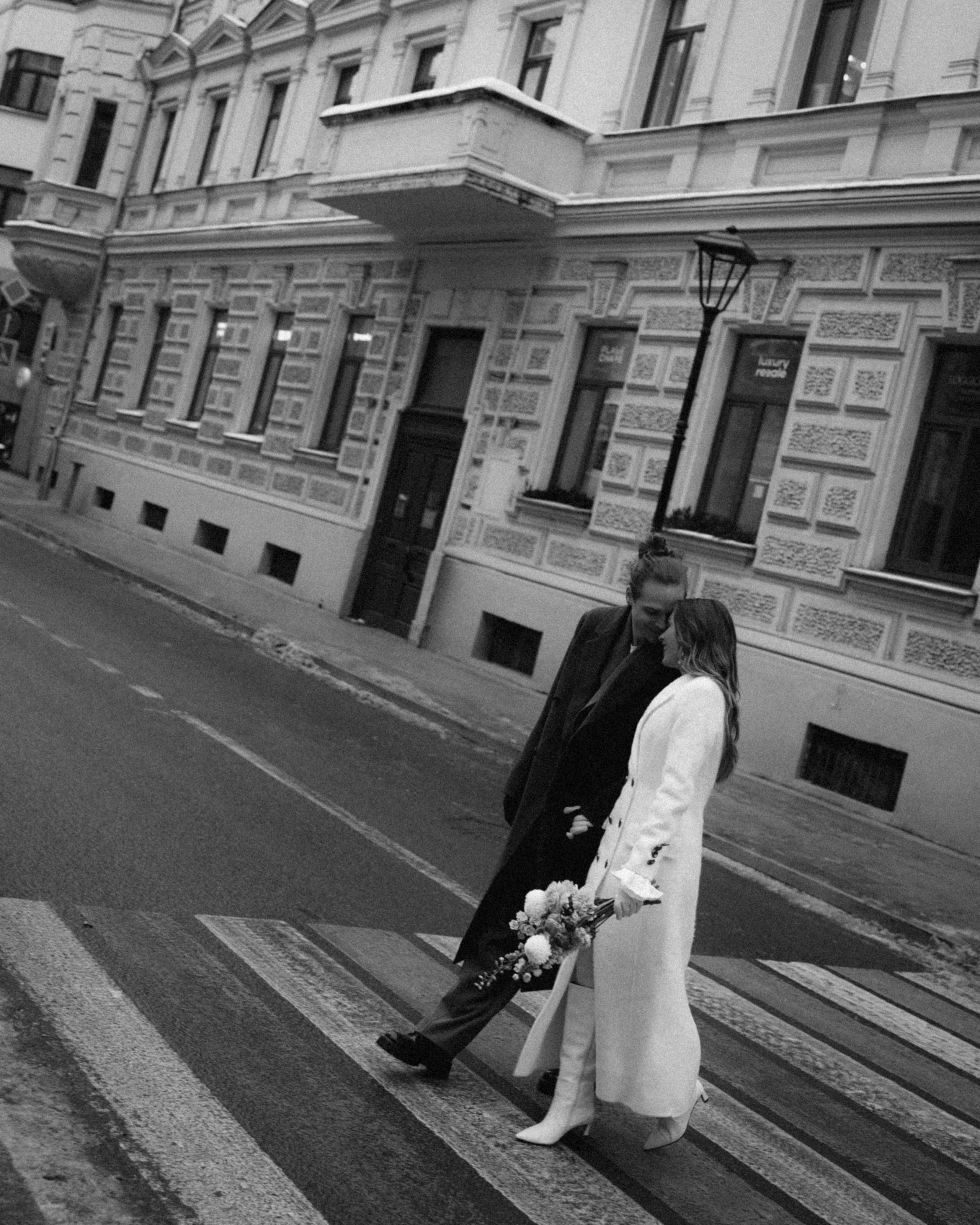 Зимняя свадебная прогулка