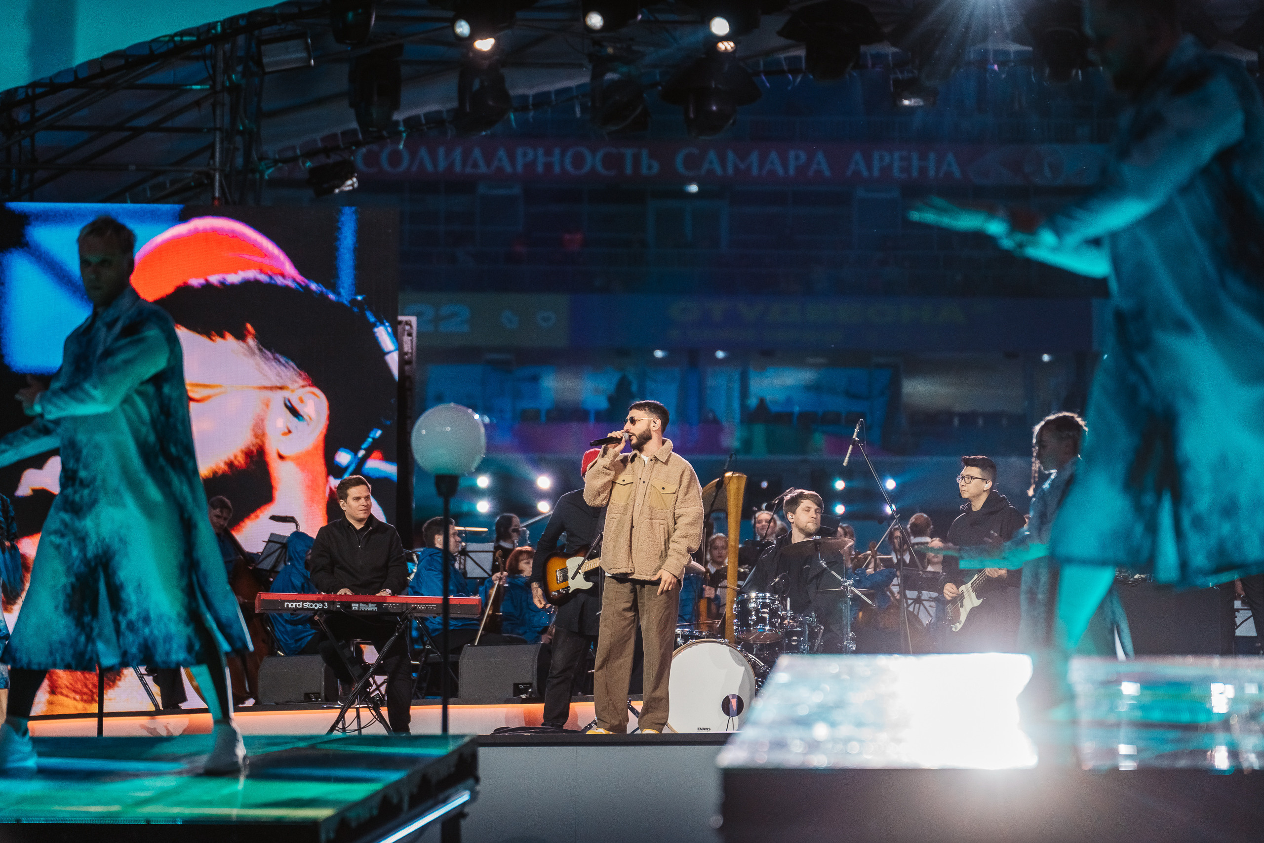 КОНЦЕРТЫ. Фотограф Леонид Смирнов | Репортажи | Автосъемки | Выпускные