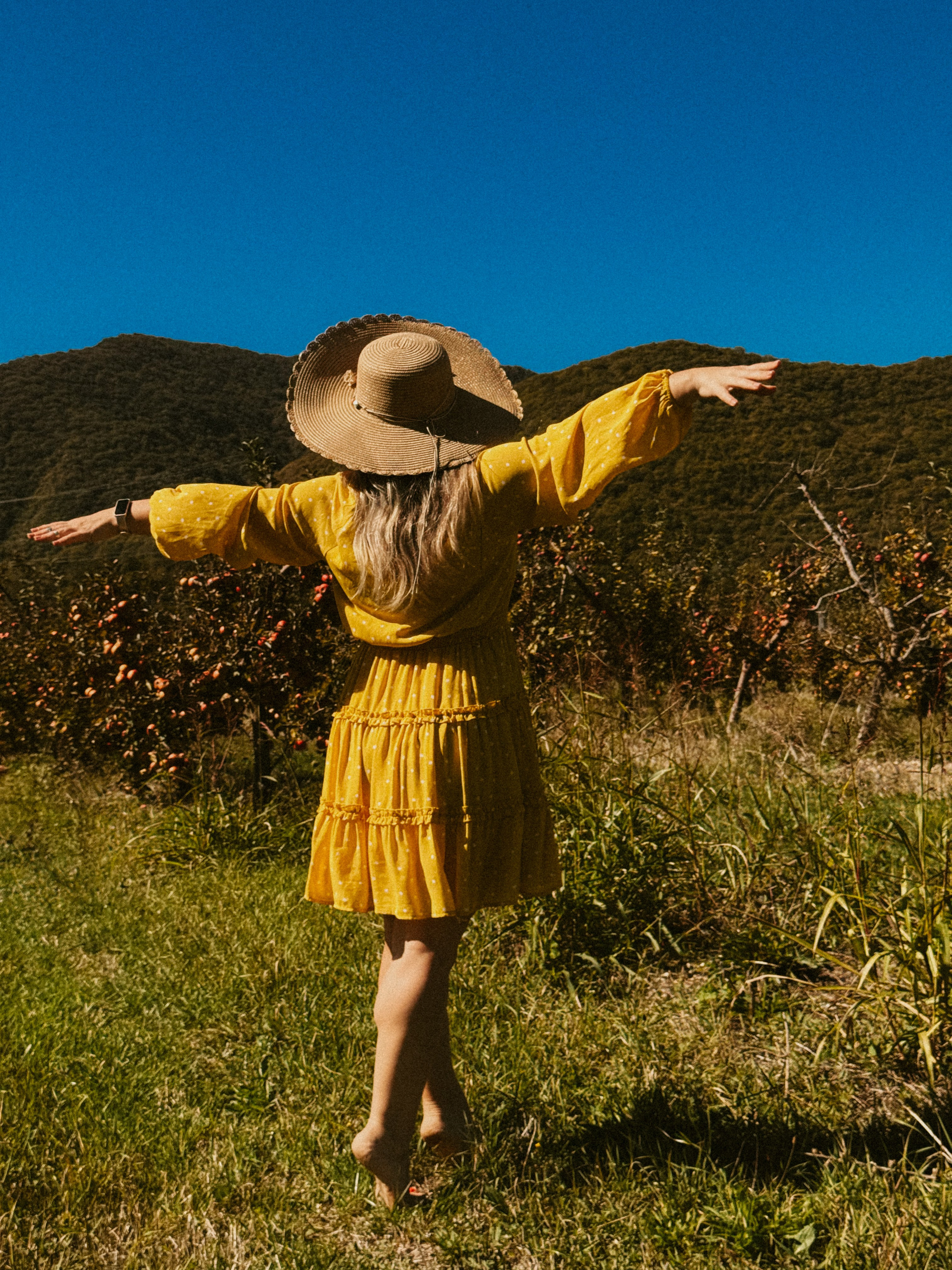 Ксюша Яблоки Сад. Inga Simonova | Семейный и детский фотограф у моря