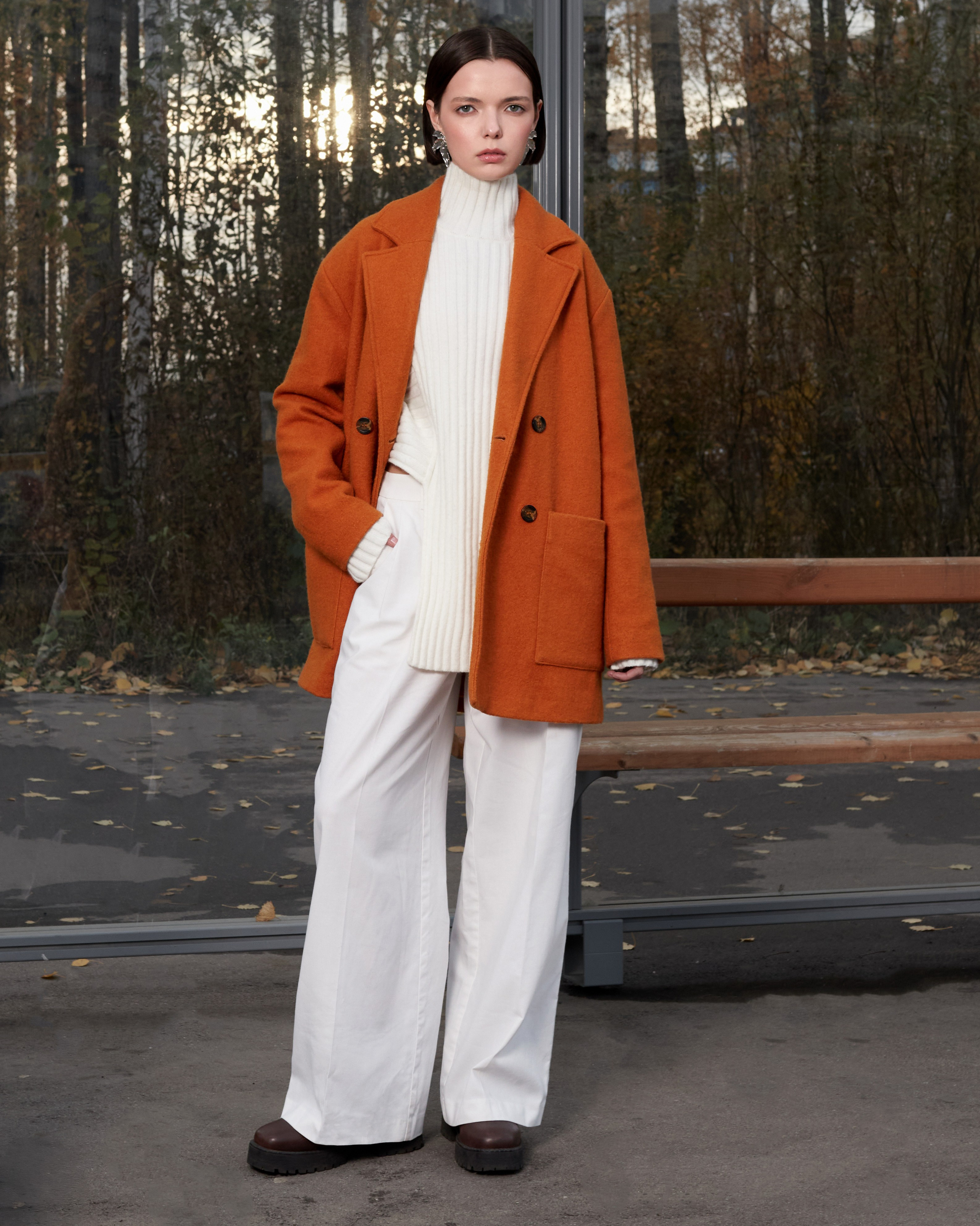 Лукбук на локации (остановка) 2024. Фотограф для брендов в Санкт-Петербурге Шилова Ксения