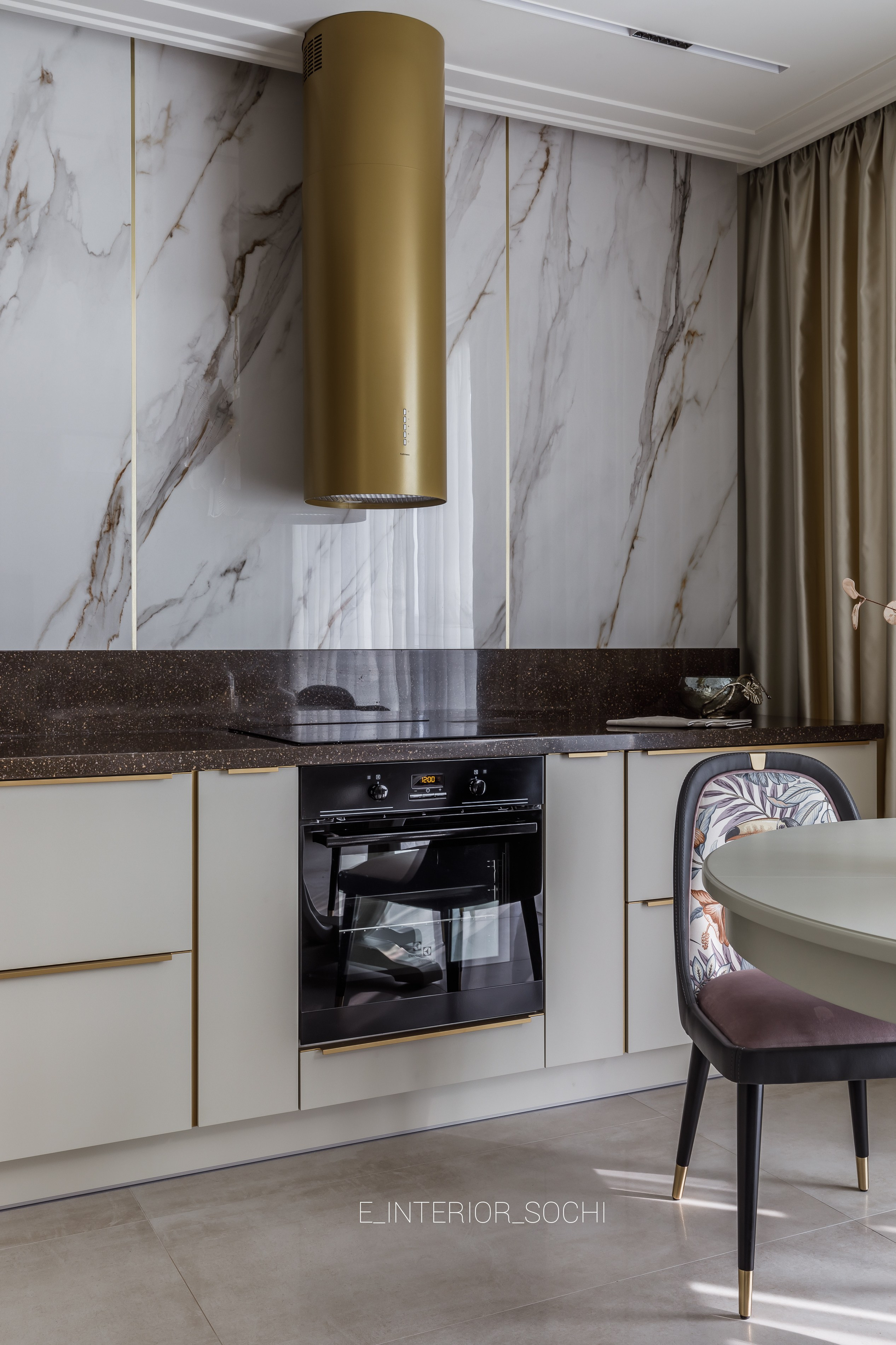 TROPICAL BREEZE. Дизайн интерьера Евгения Тисленко