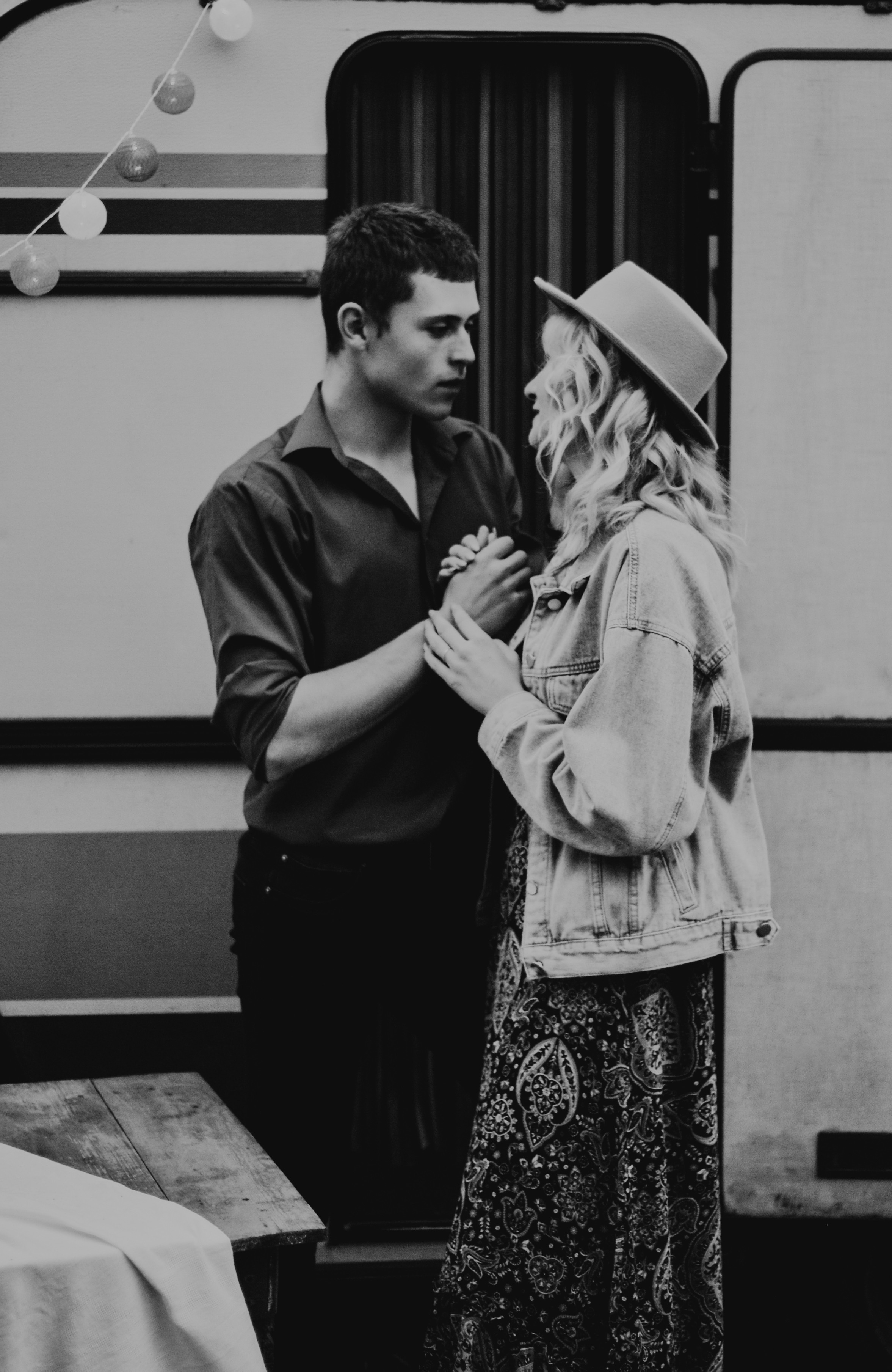 Love story у трейлера. Свадебный фотограф и видеограф в городе Армавир Katerina Arts