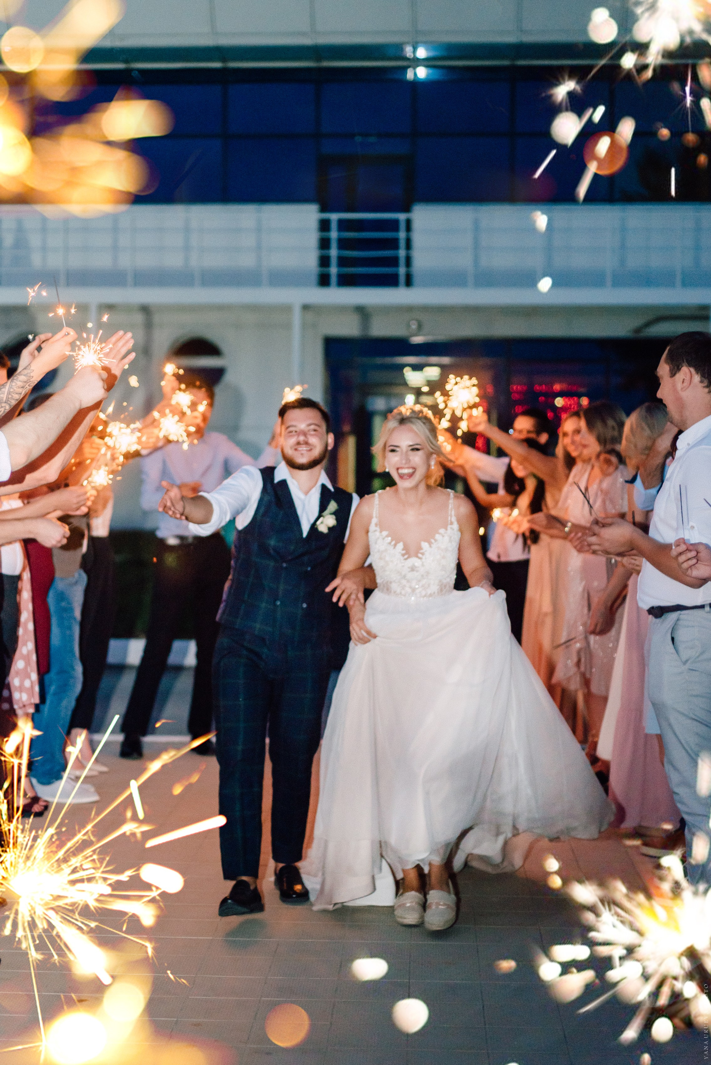 Свадебная фотосессия в Тольятти. Свадебный и контент- фотограф в Тольятти, Самаре, Москве Яна Уруева