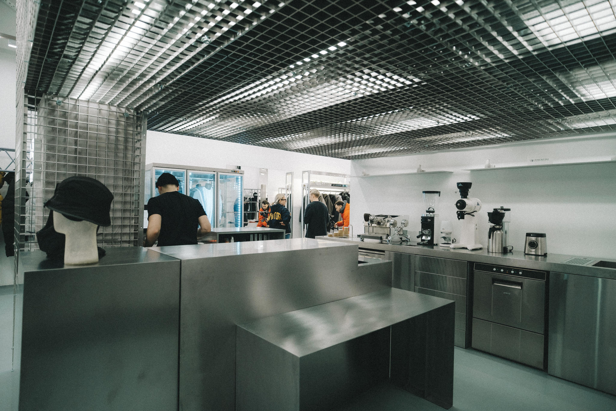 НА ШУМЕ х Суперметалл. Репортажный и портретный фотограф в Москве Илья Спиридонов