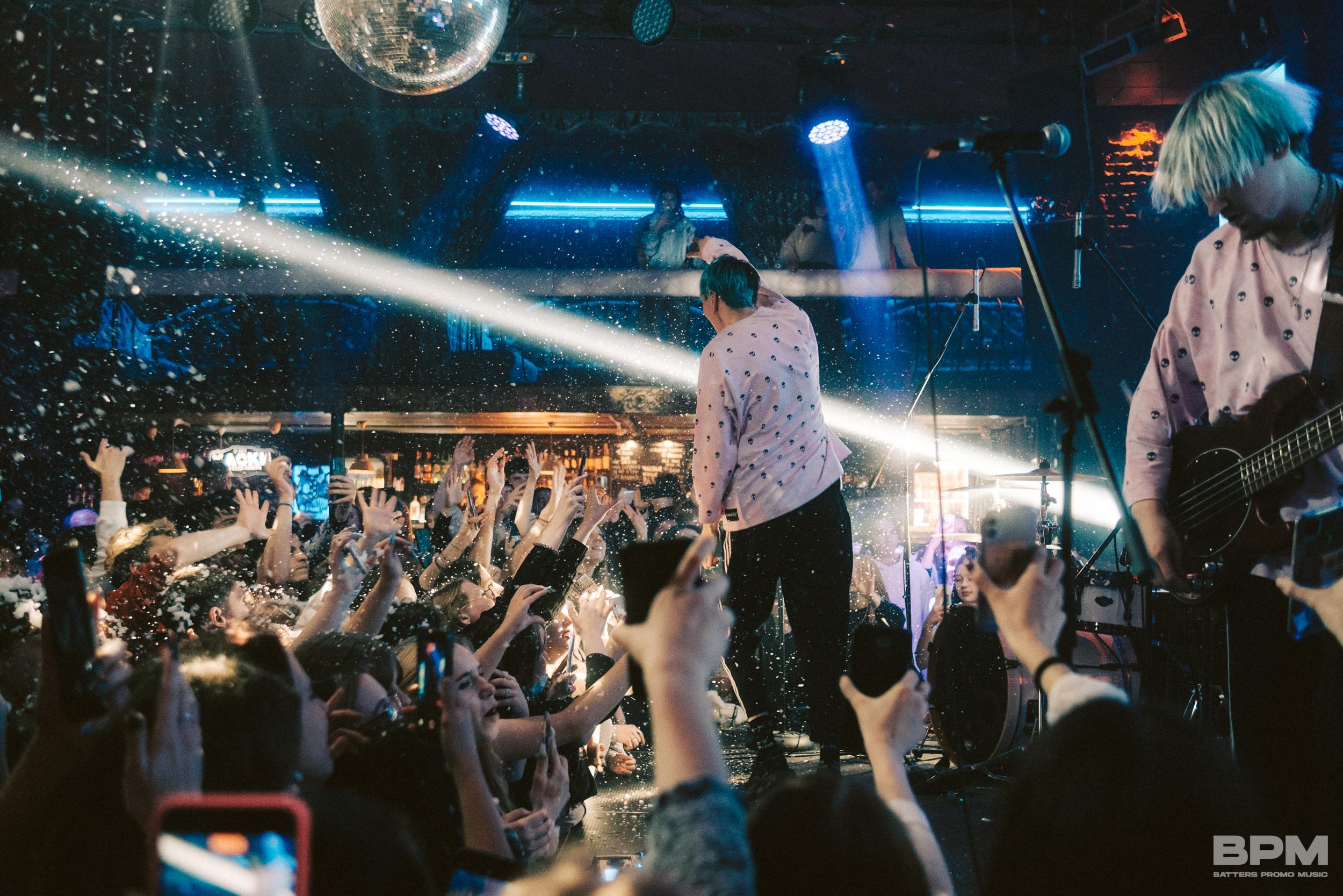 Космонавтов нет. Репортажный и портретный фотограф в Москве Илья Спиридонов