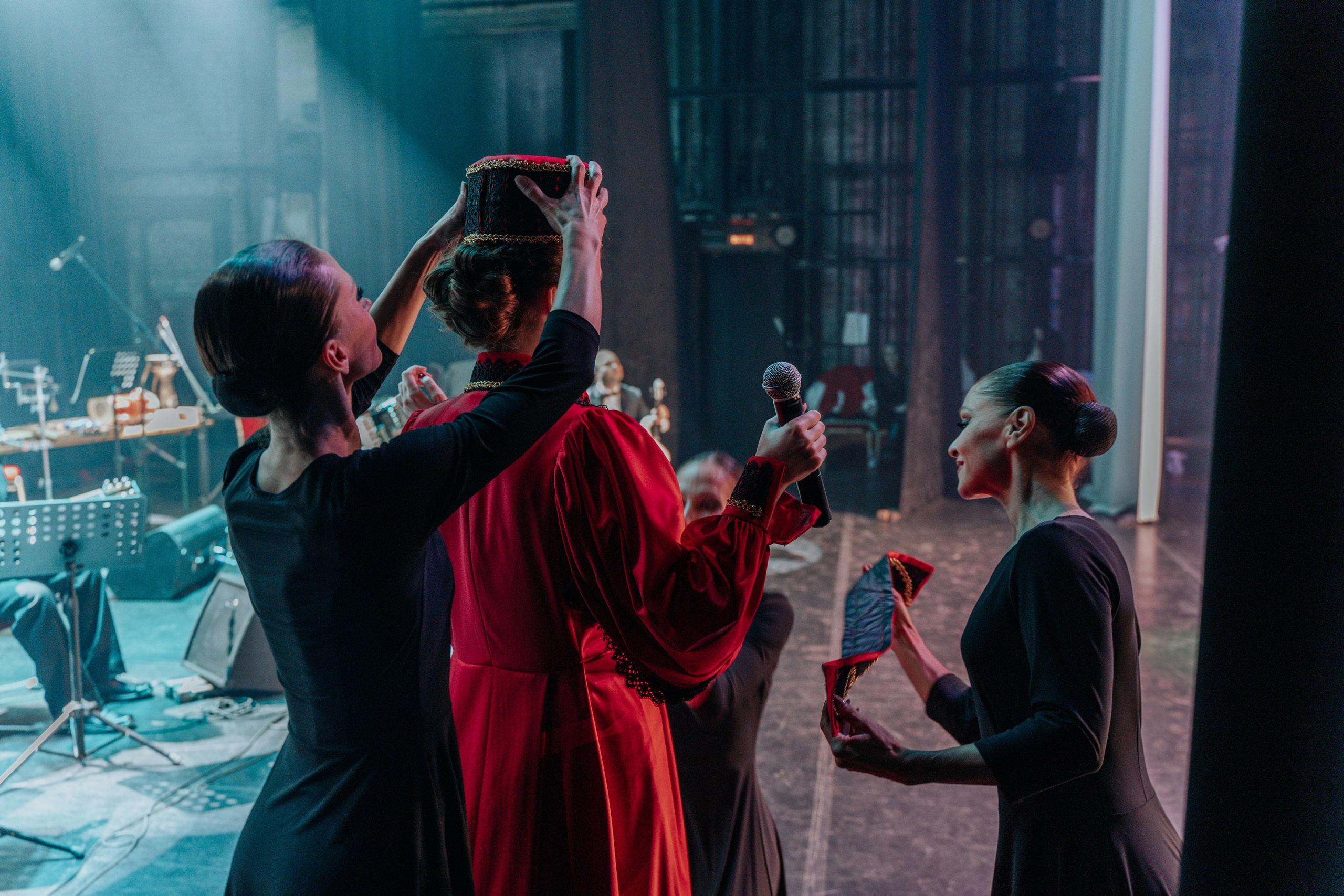 AMOSOVA. Фотограф первого впечатления